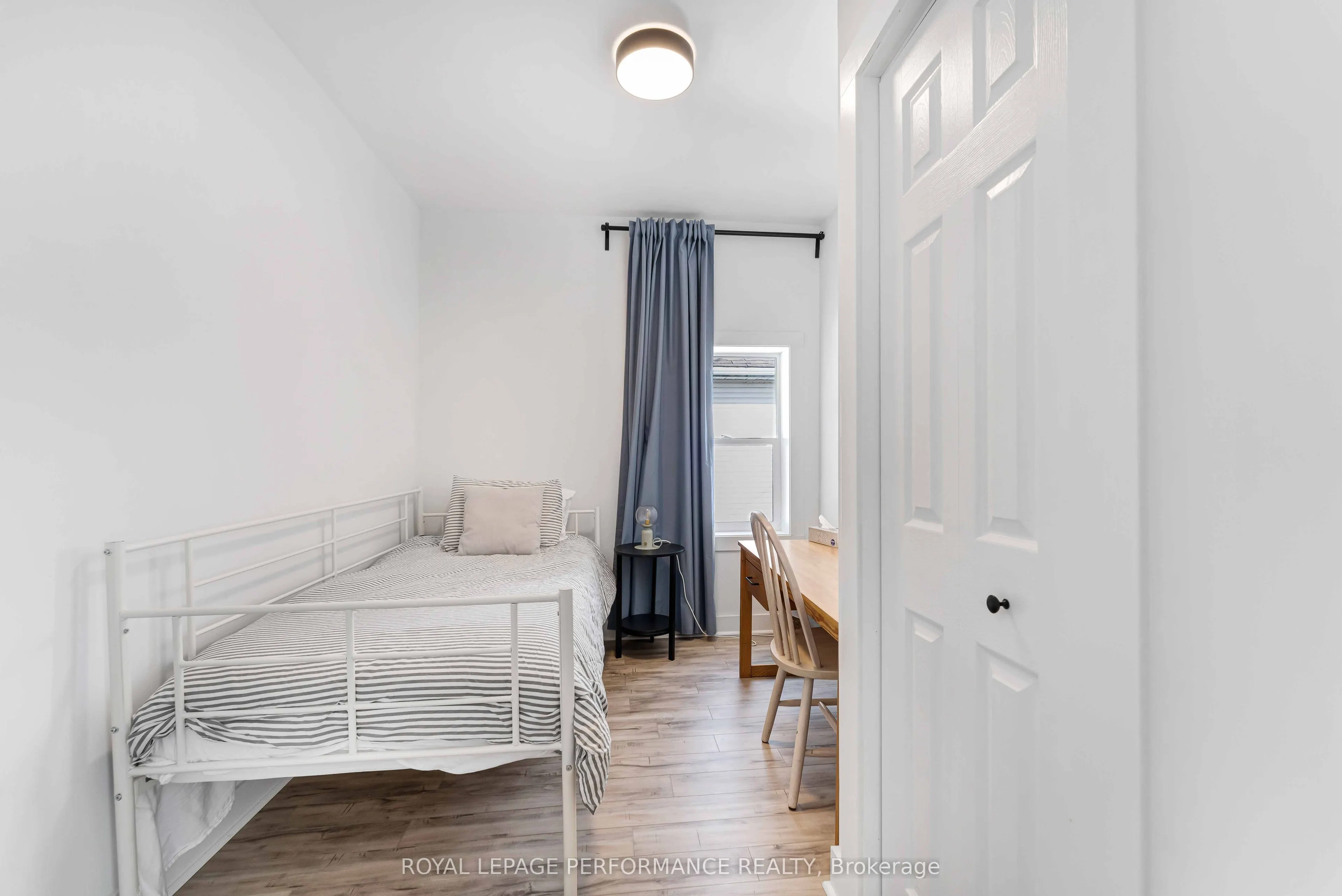 3-5 Mary Street N