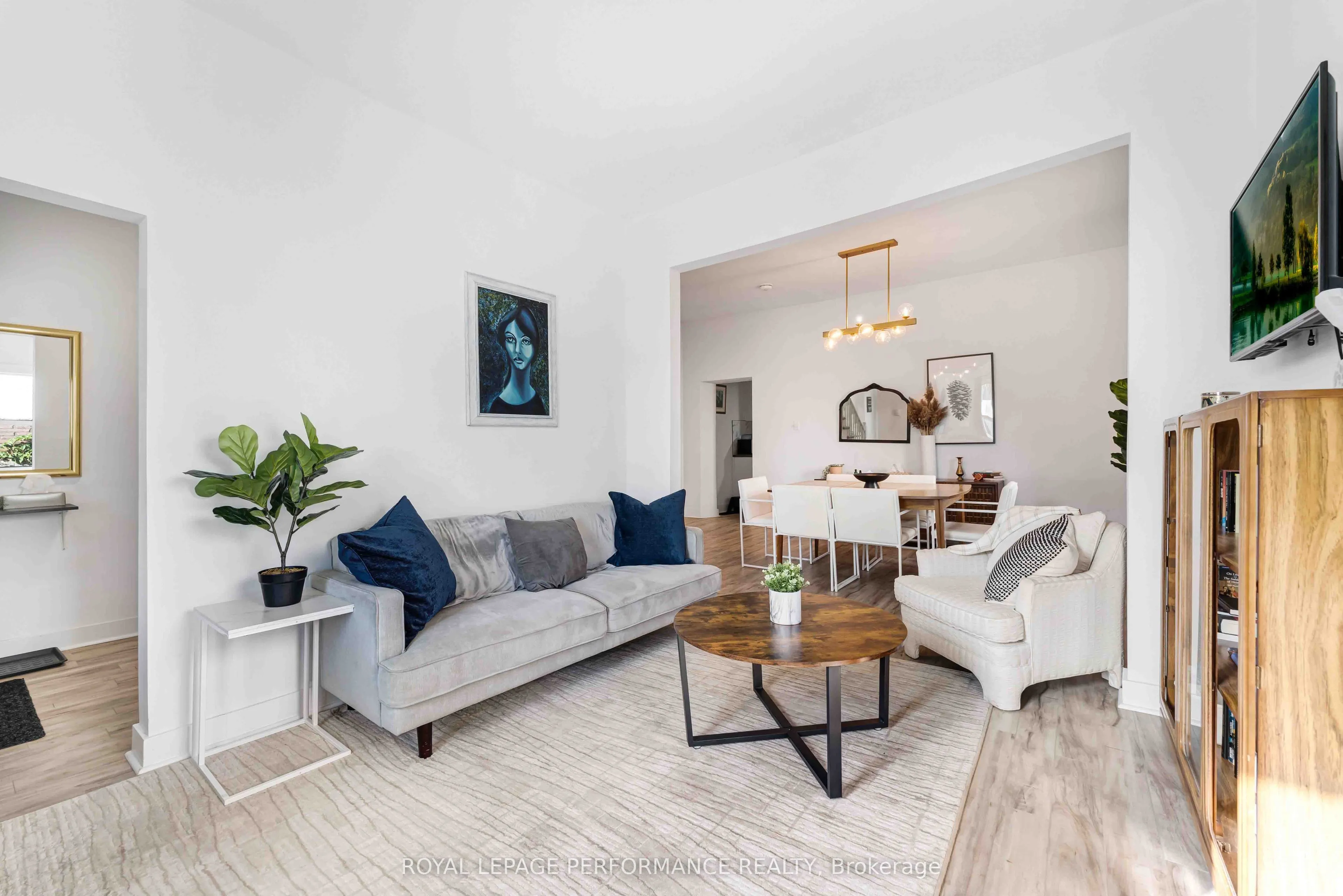 3-5 Mary Street N