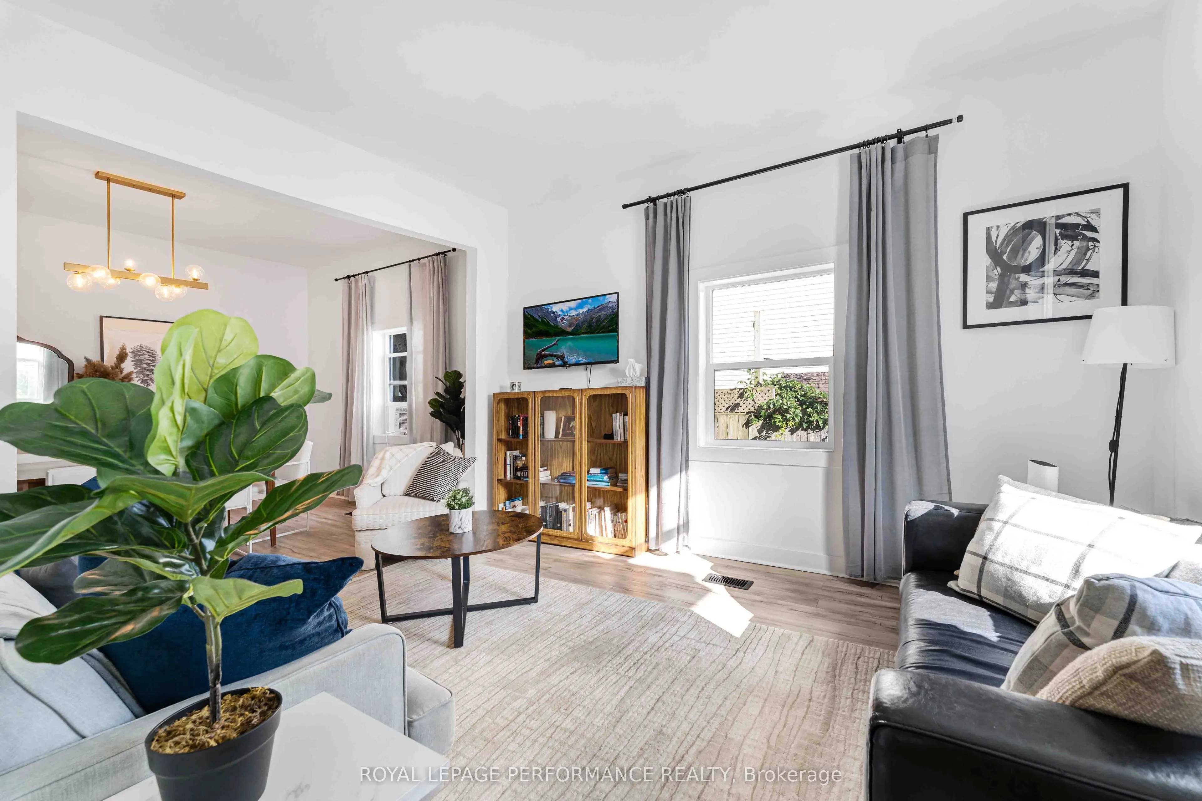 3-5 Mary Street N