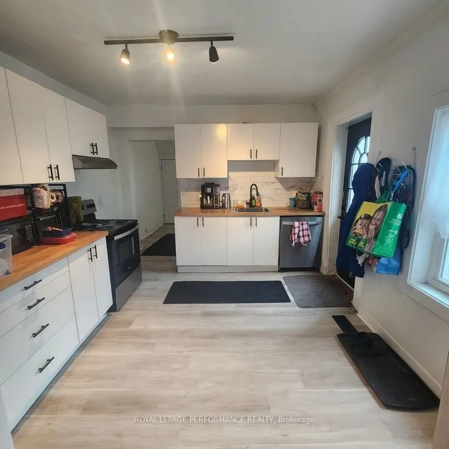 3-5 Mary Street N