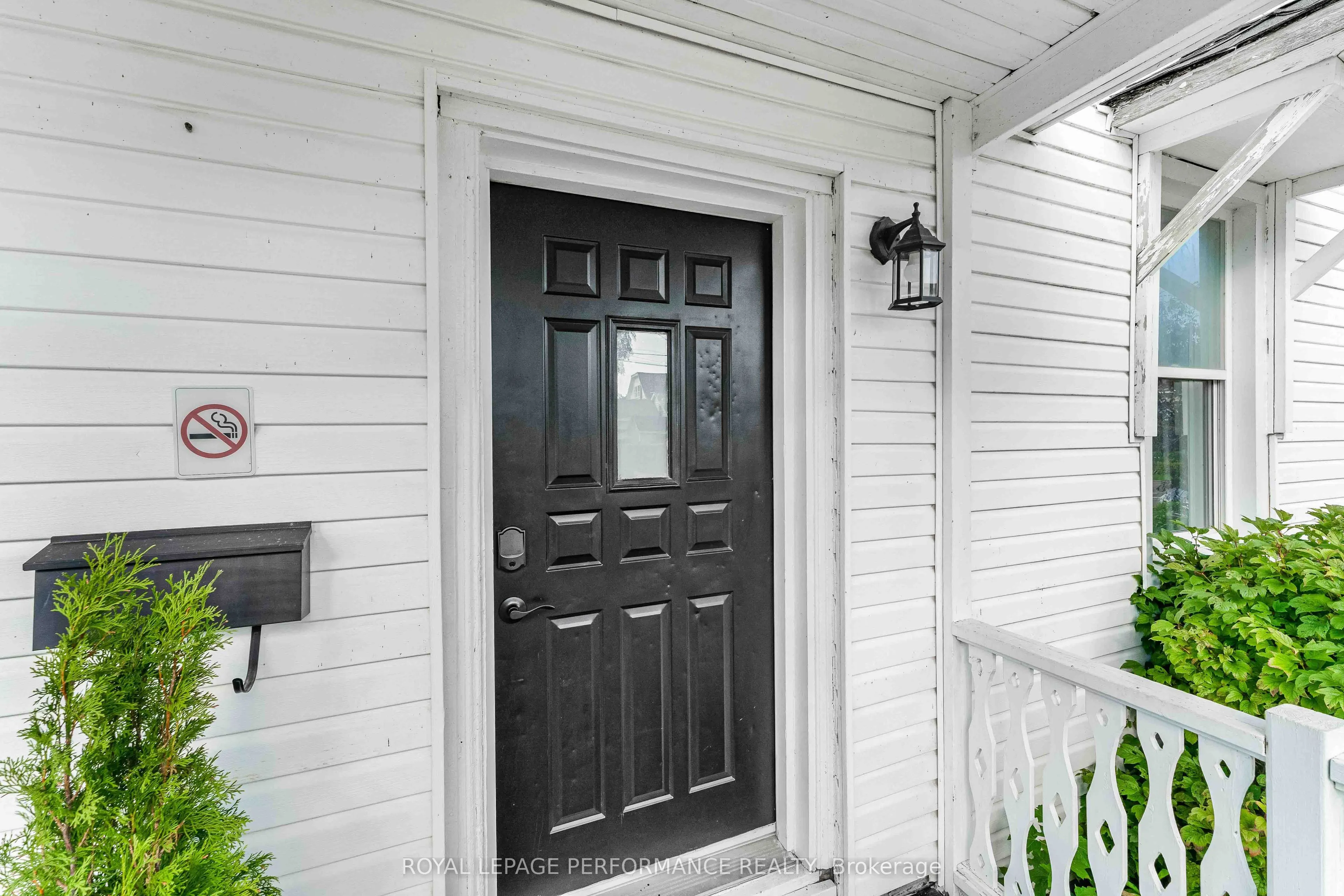 3-5 Mary Street N