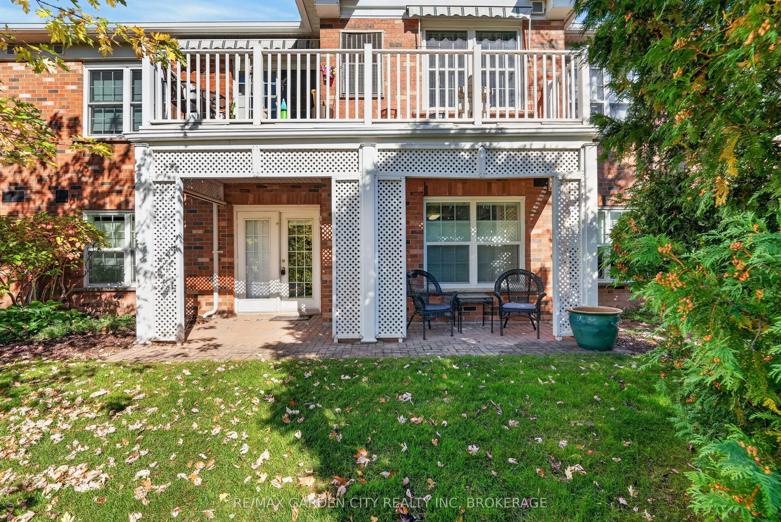 4090 John Charles Boulevard #107