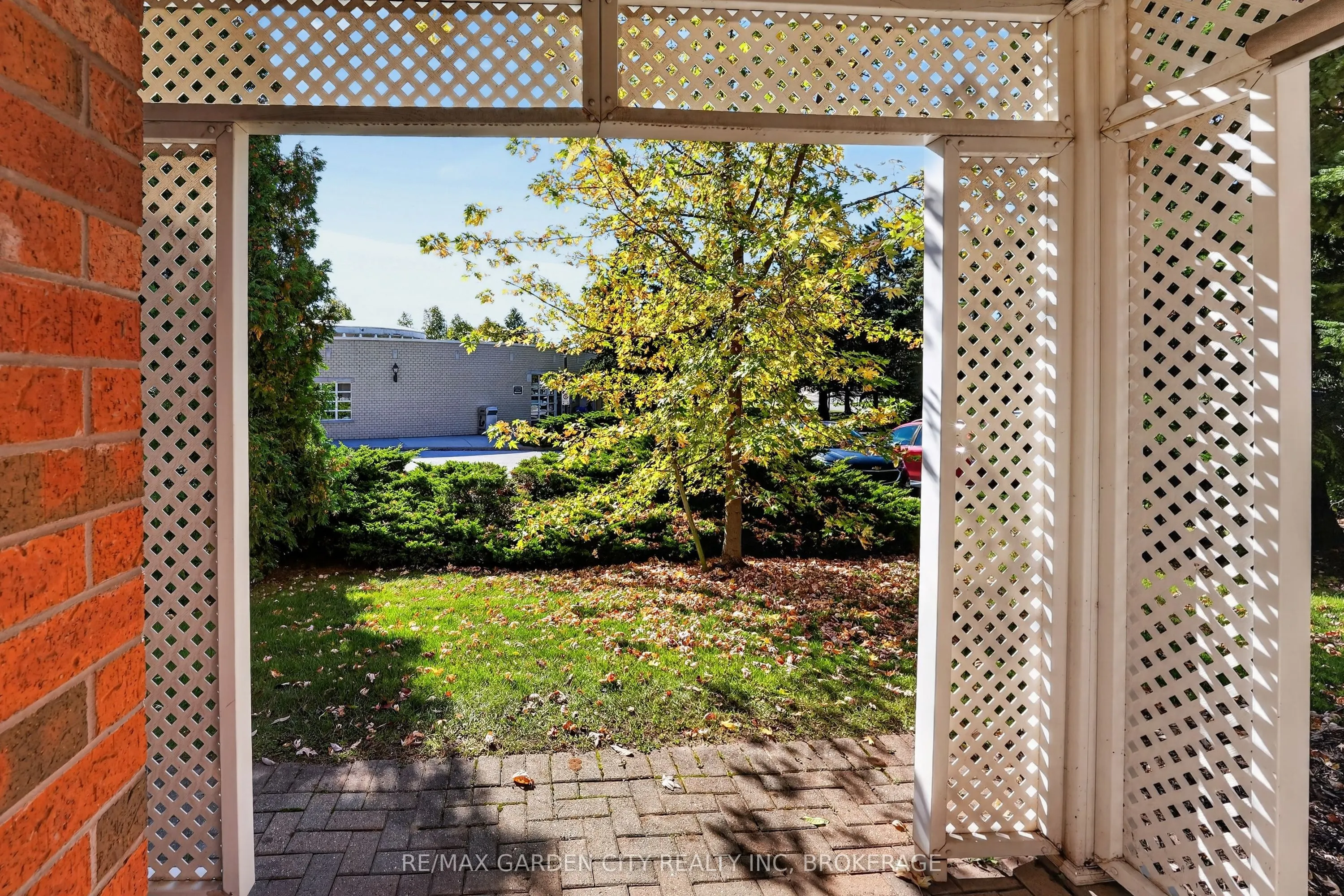 4090 John Charles Boulevard #107