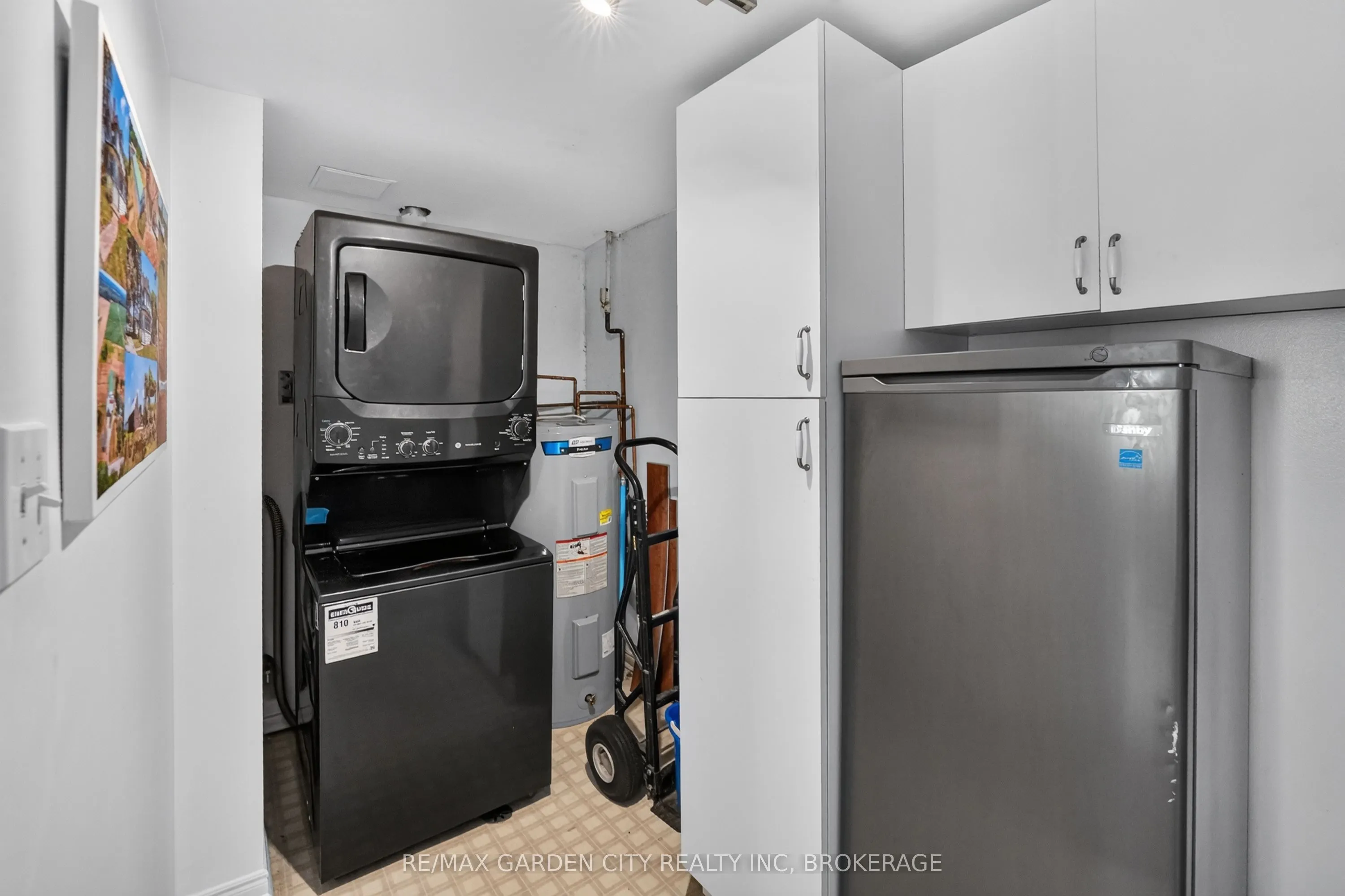 4090 John Charles Boulevard #107