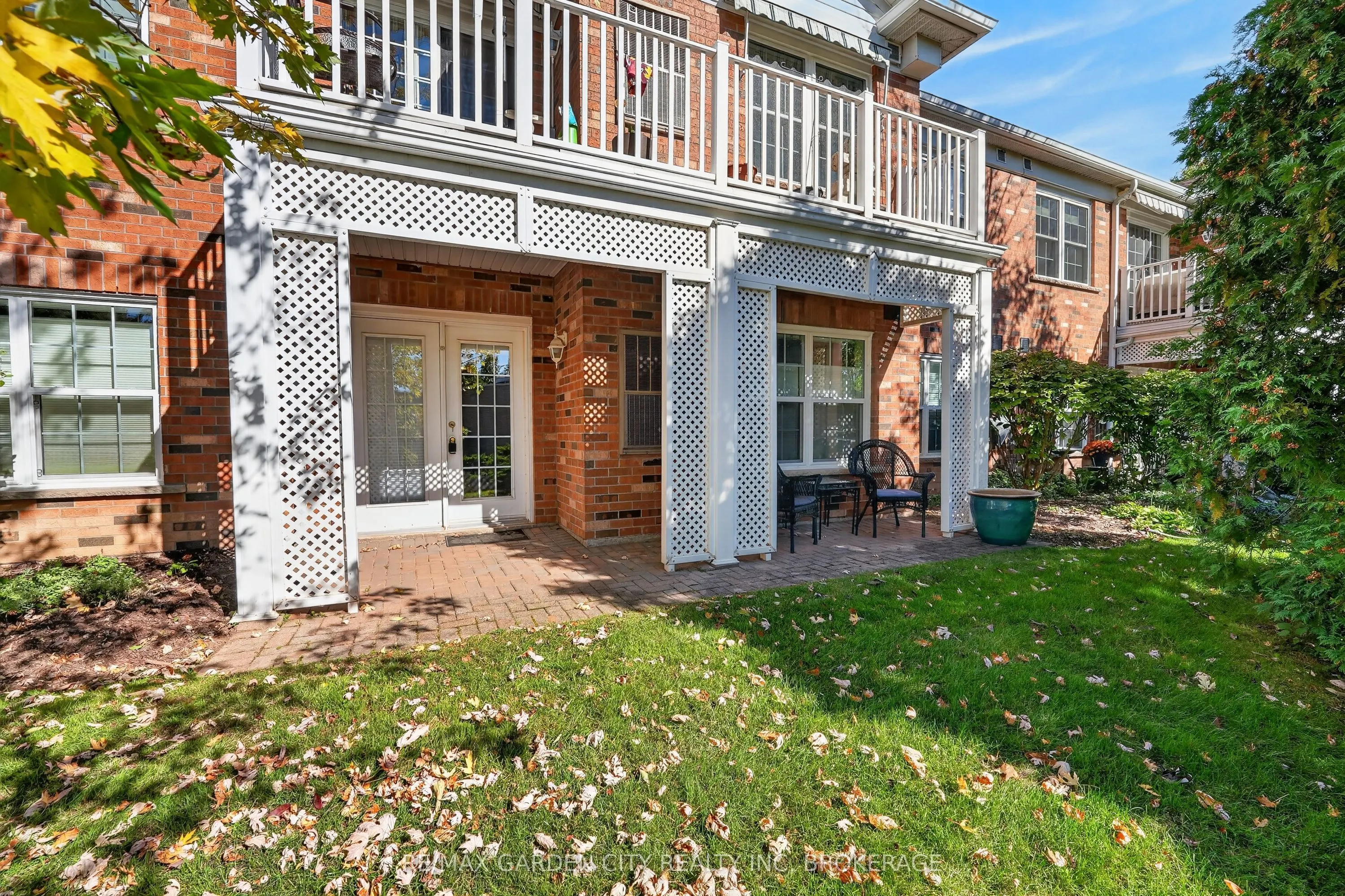 4090 John Charles Boulevard #107