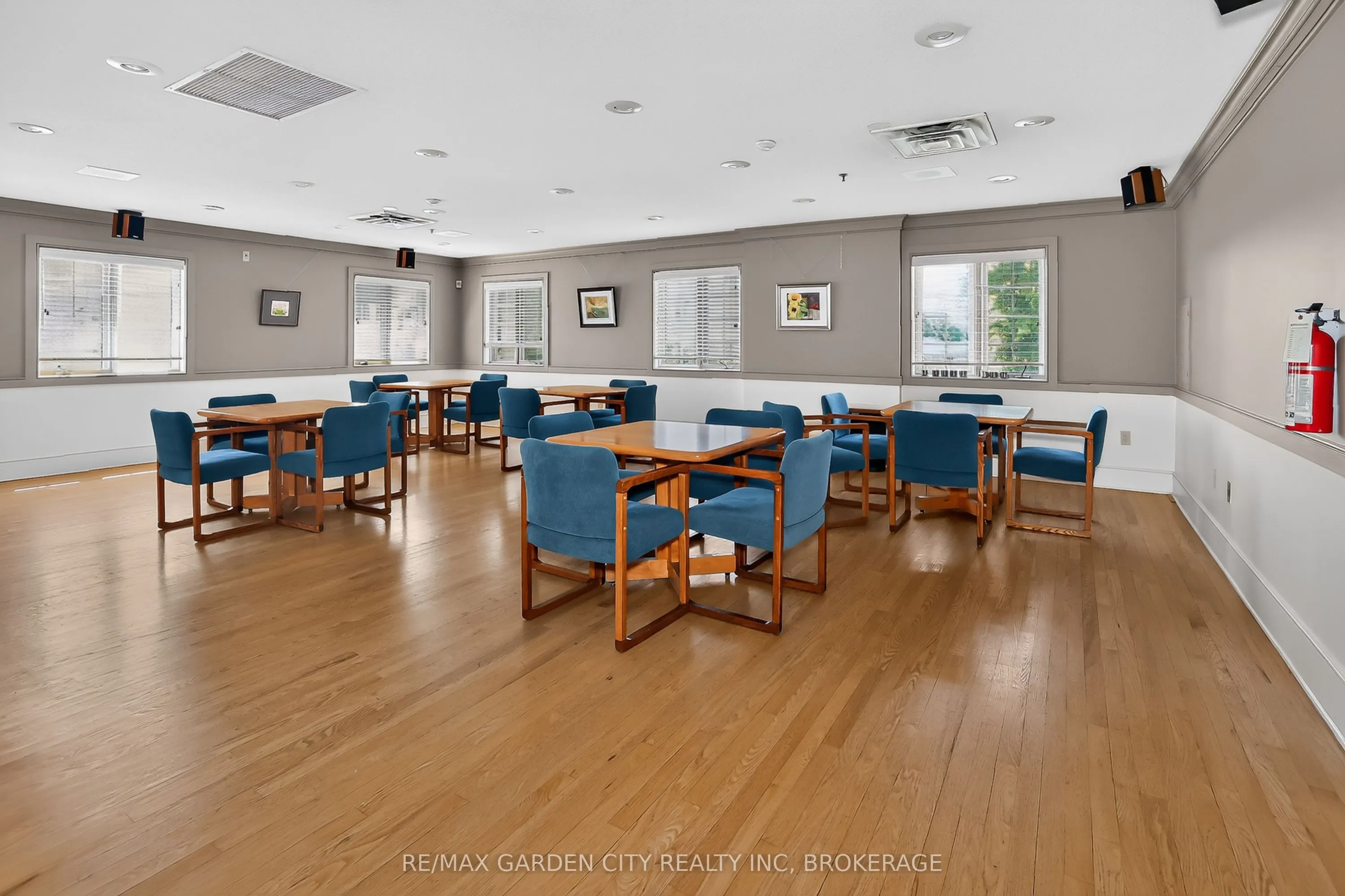 4090 John Charles Boulevard #107