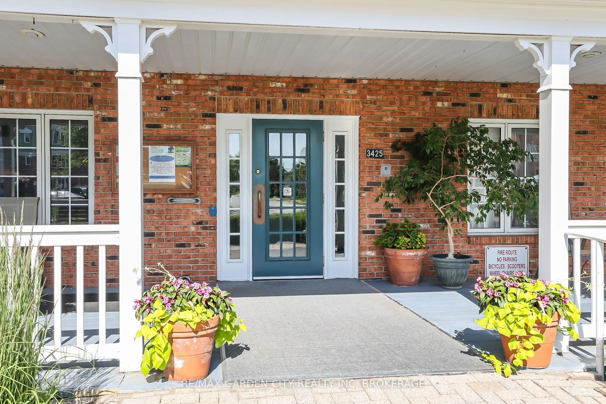 4090 John Charles Boulevard #107