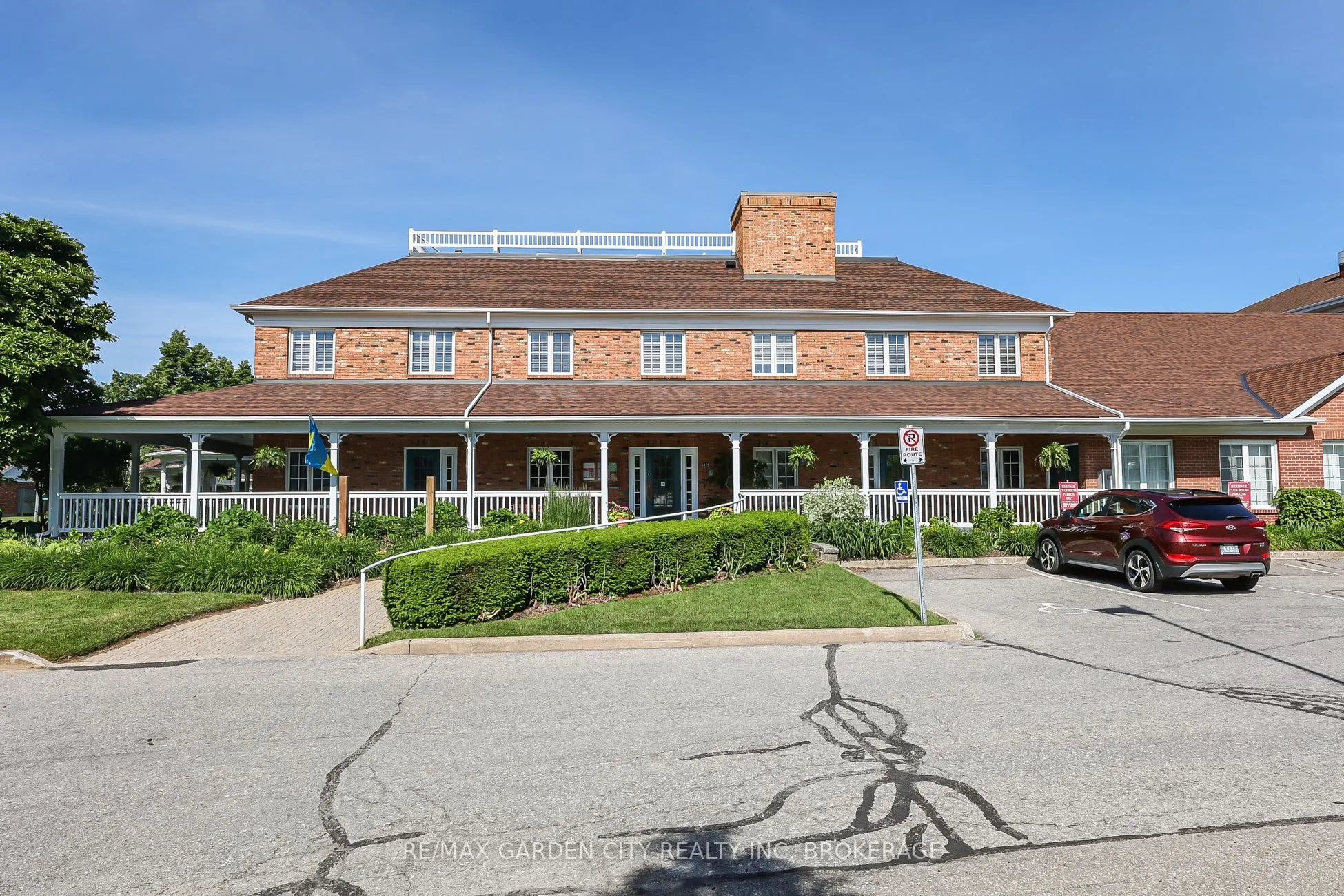 4090 John Charles Boulevard #107