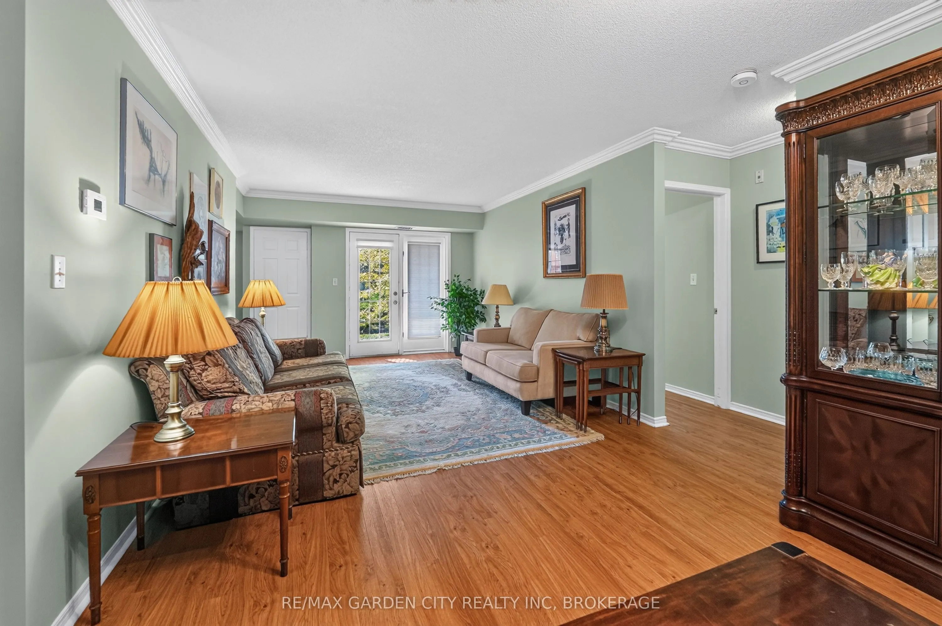 4090 John Charles Boulevard #107