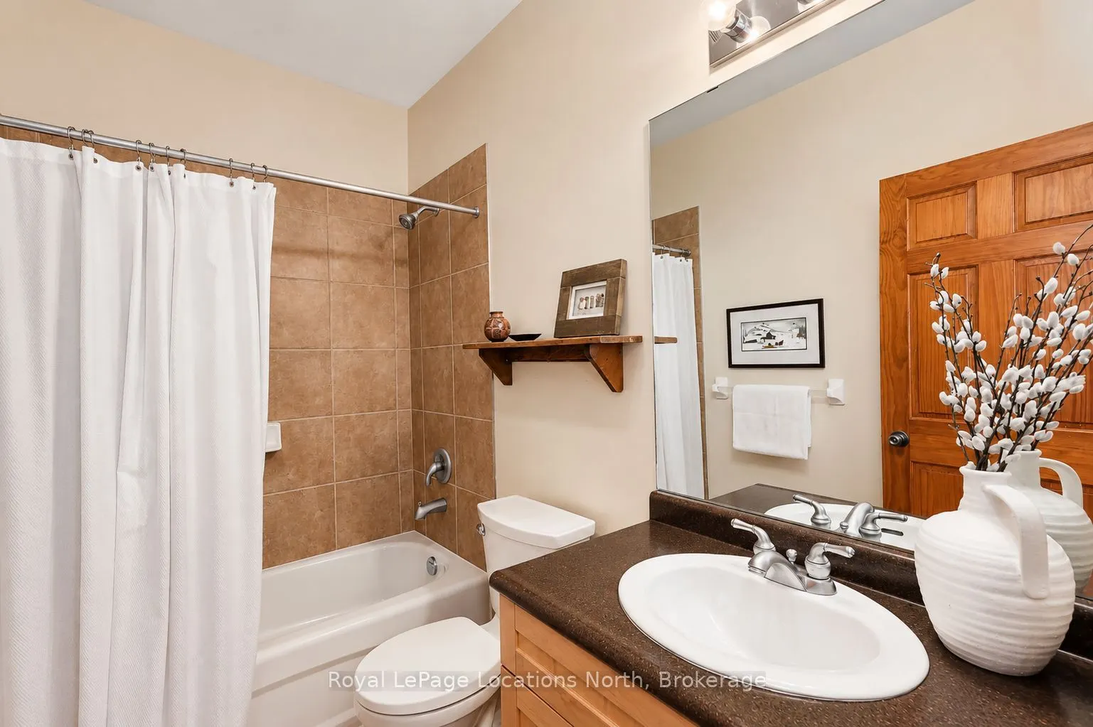 224 Blueski George Crescent #16
