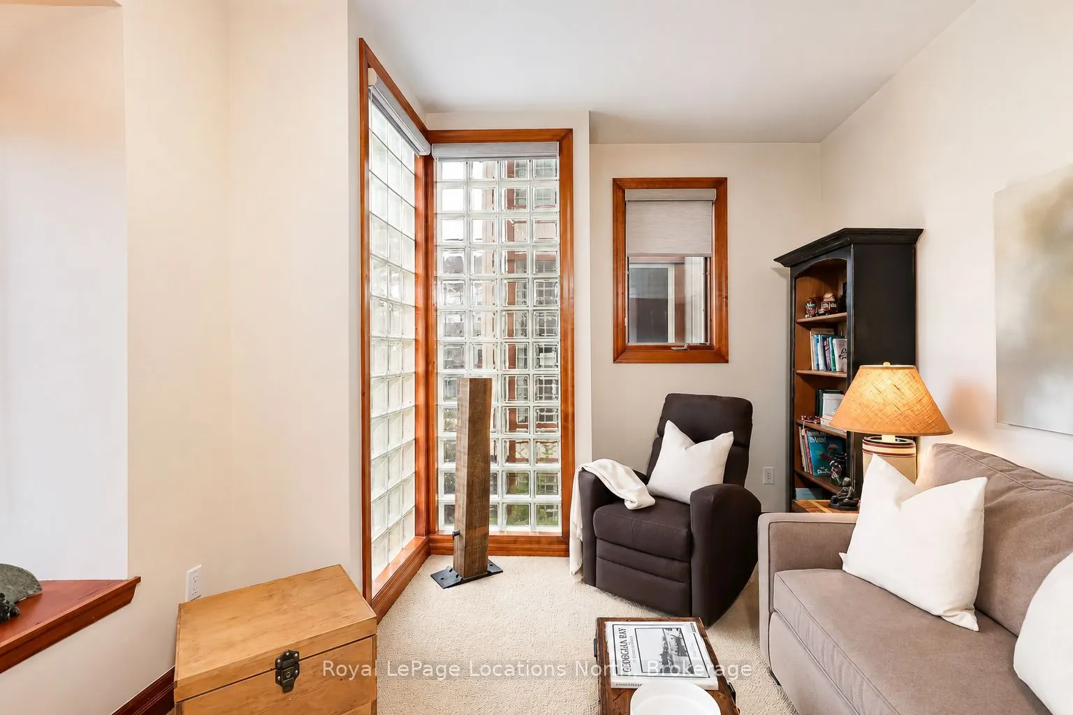 224 Blueski George Crescent #16