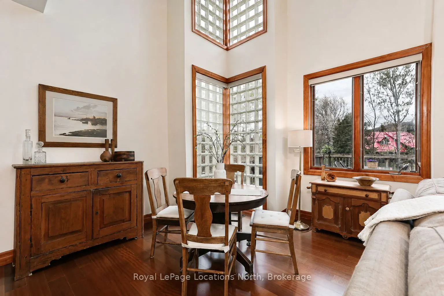 224 Blueski George Crescent #16
