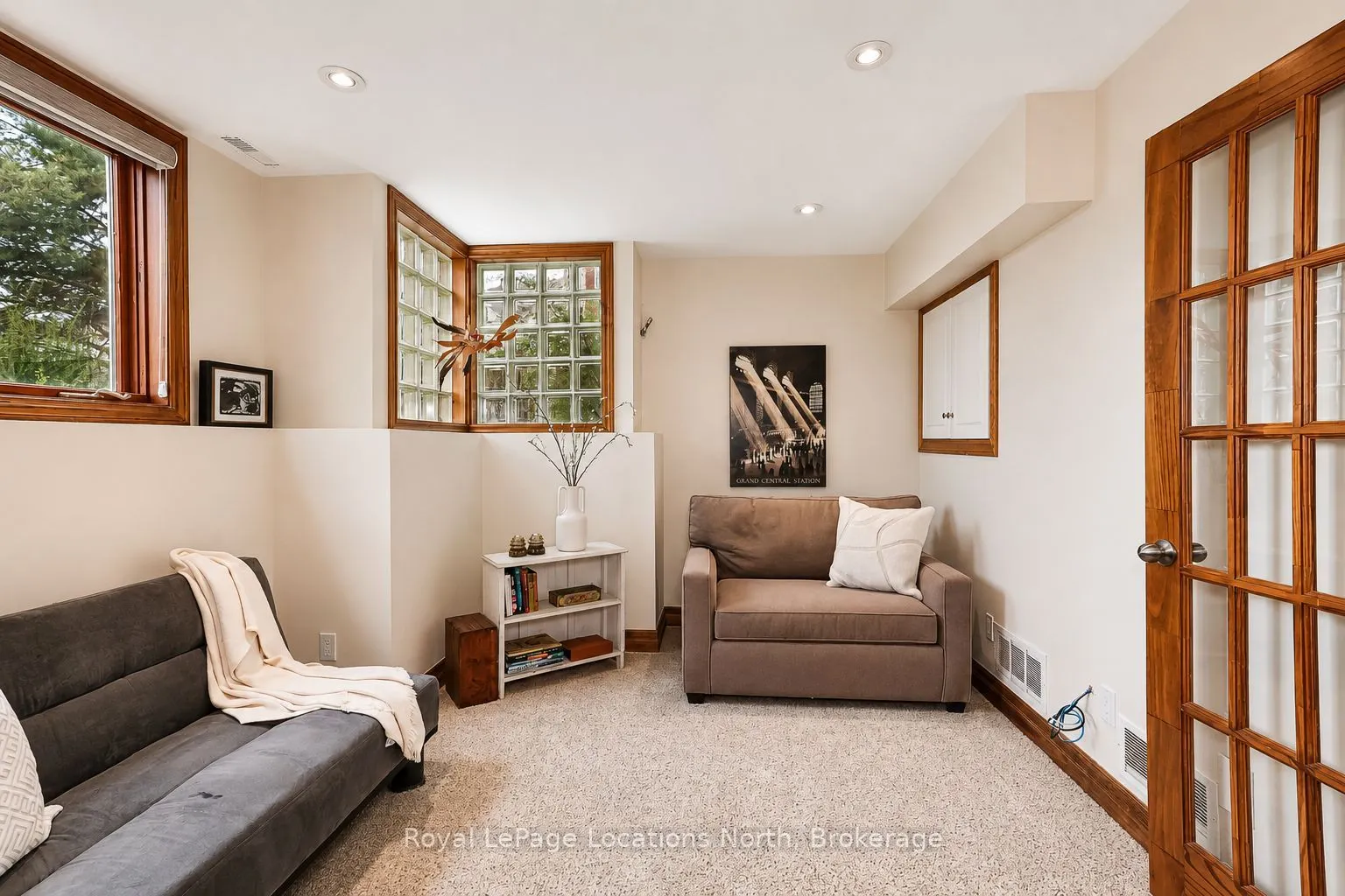 224 Blueski George Crescent #16
