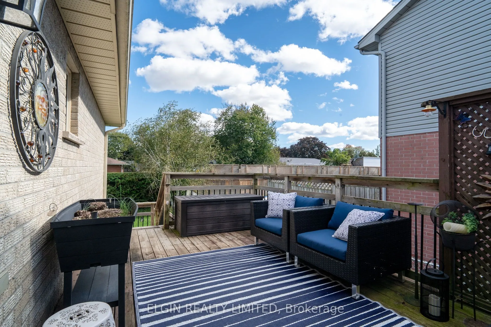 52 Oldewood Crescent