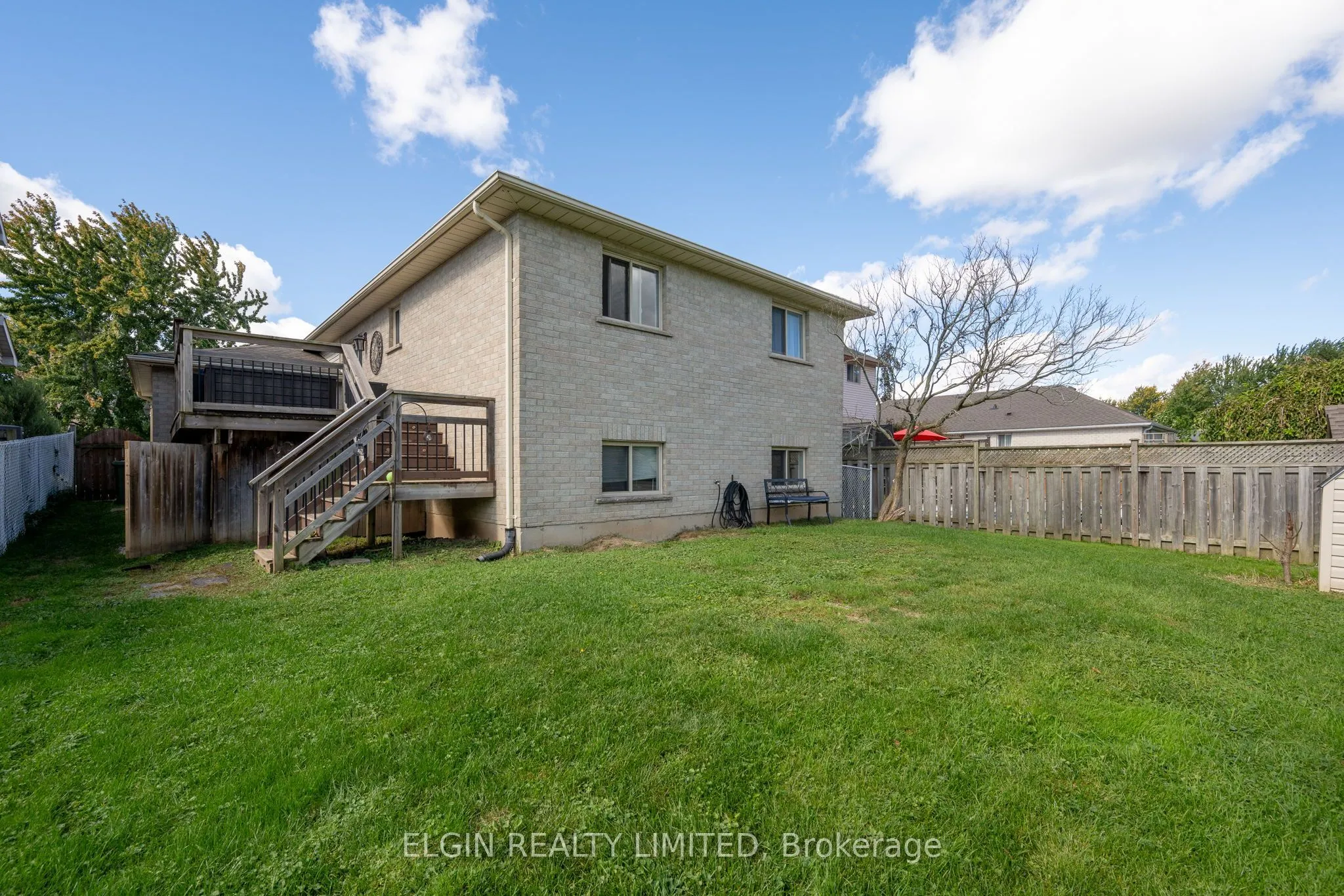 52 Oldewood Crescent
