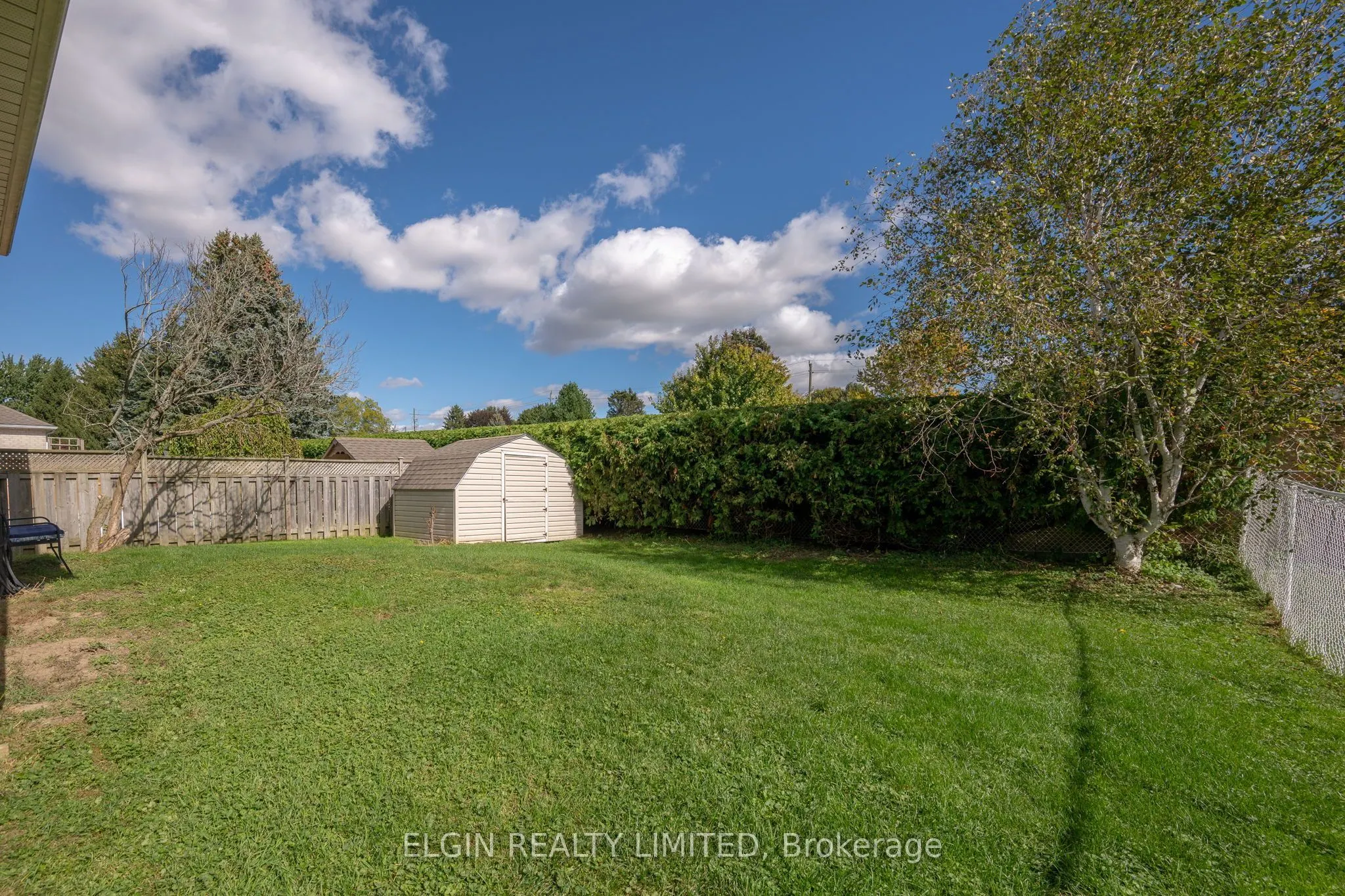 52 Oldewood Crescent