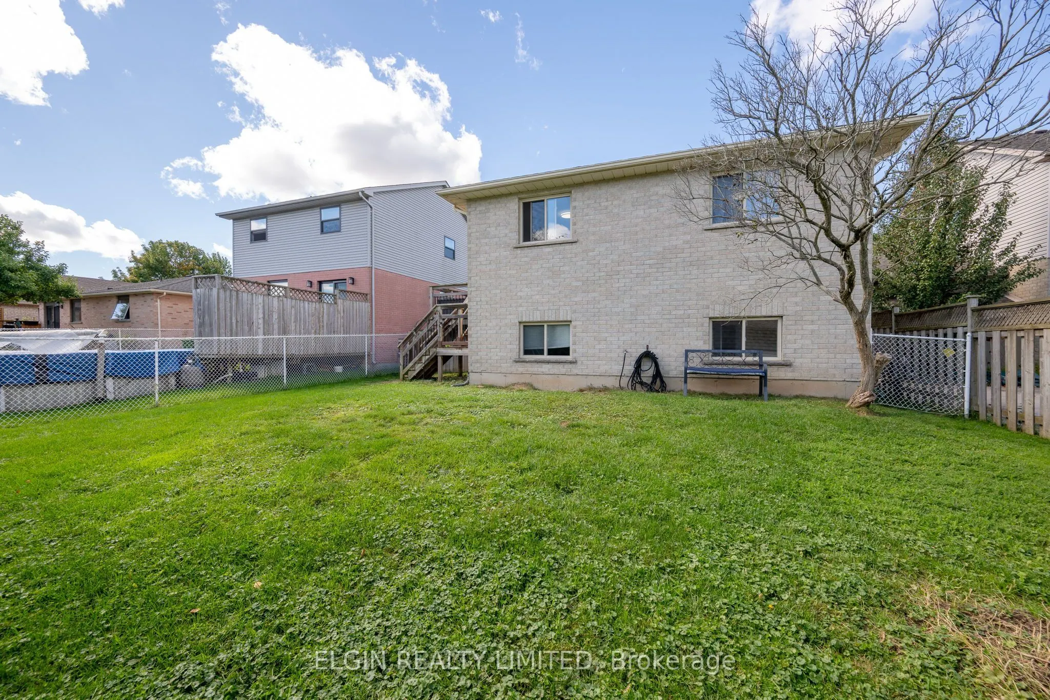 52 Oldewood Crescent