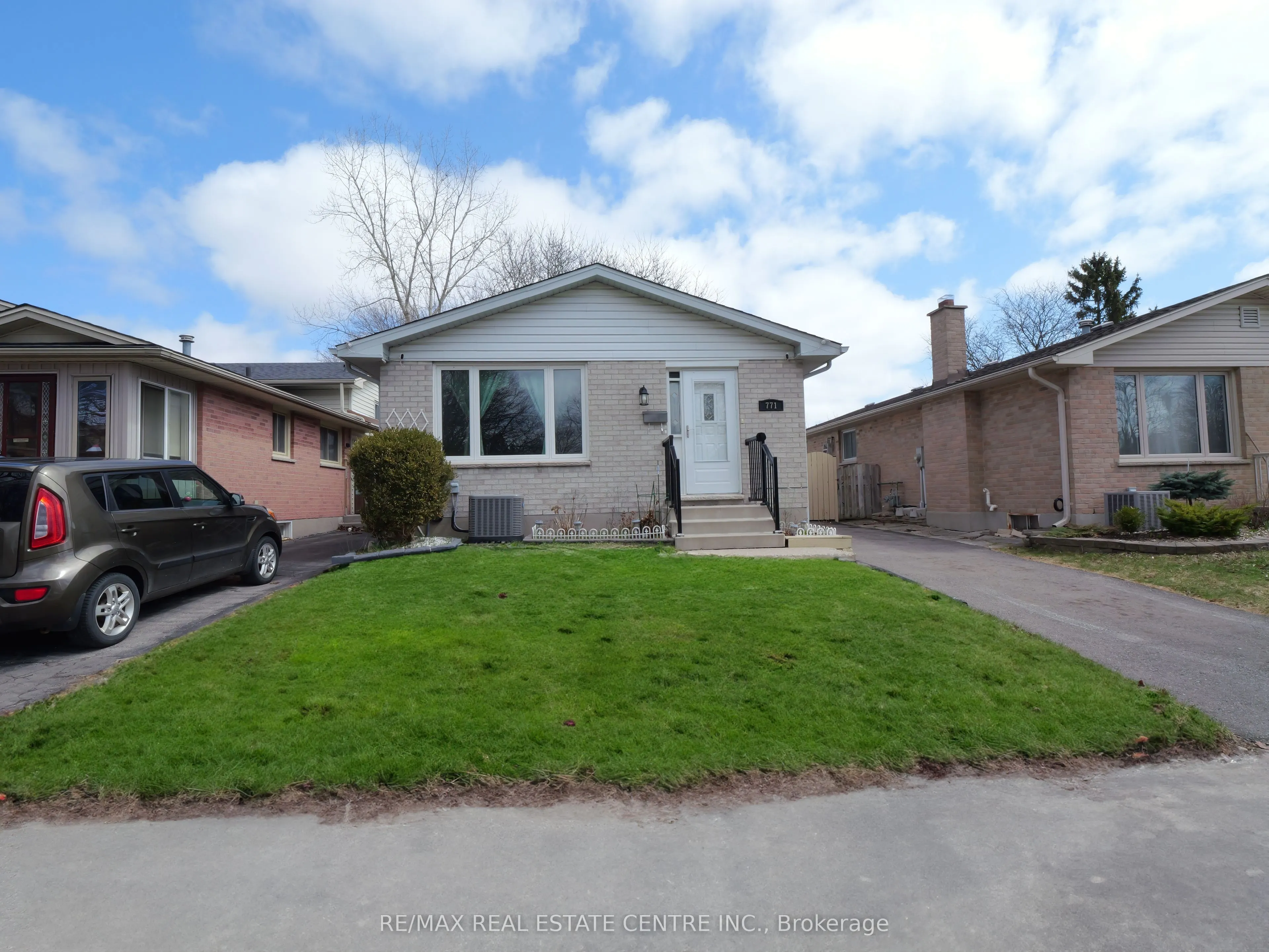 771 Monsarrat Avenue