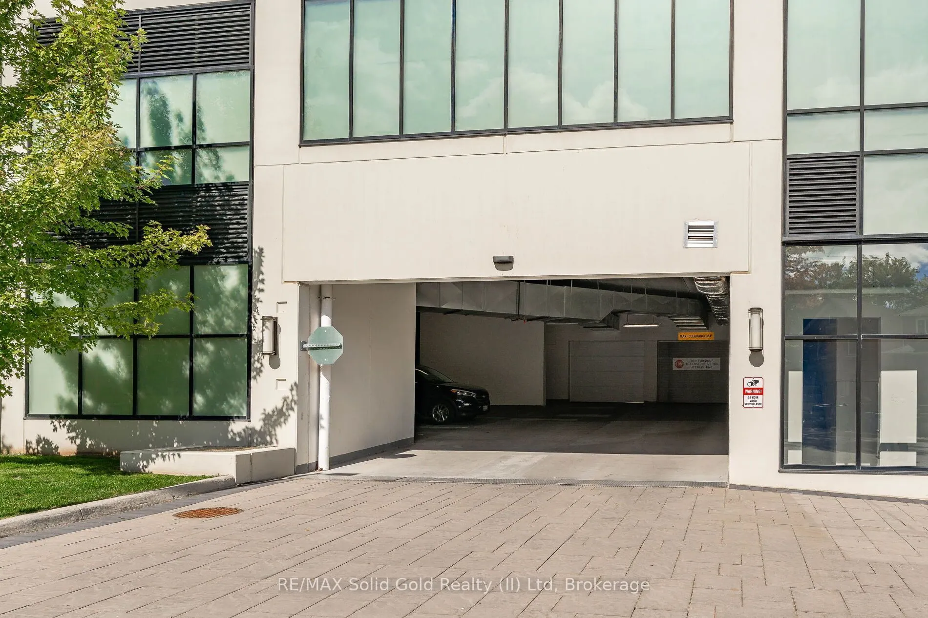 150 Wellington Street E #104