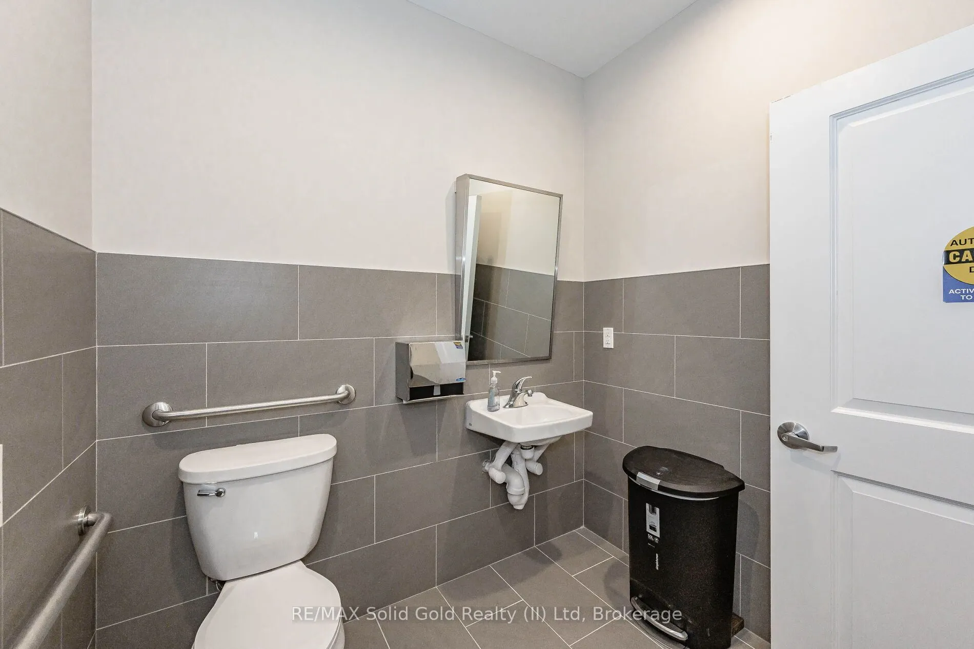 150 Wellington Street E #104