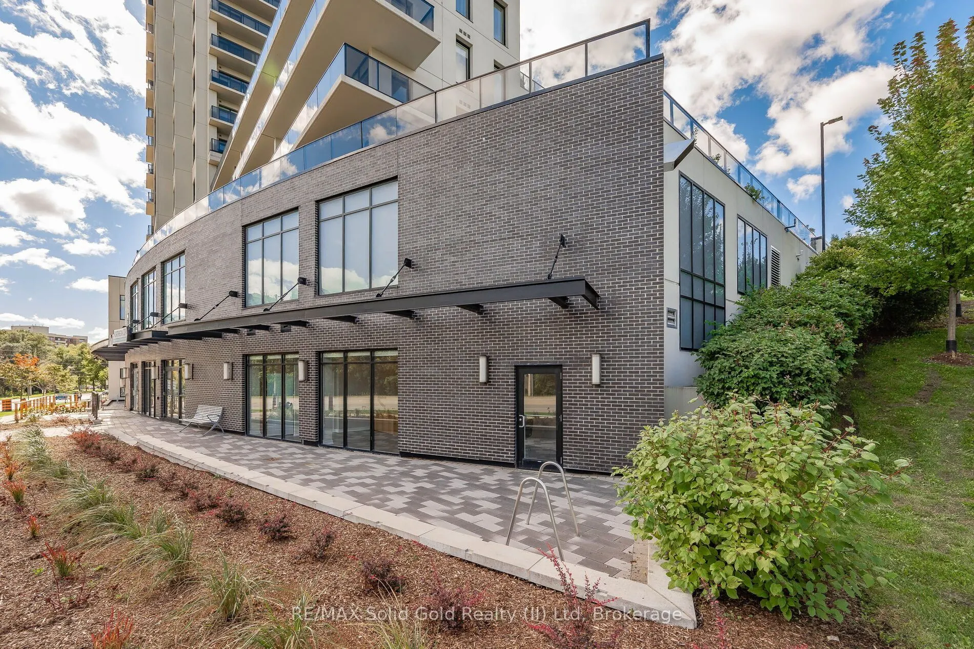 150 Wellington Street E #104