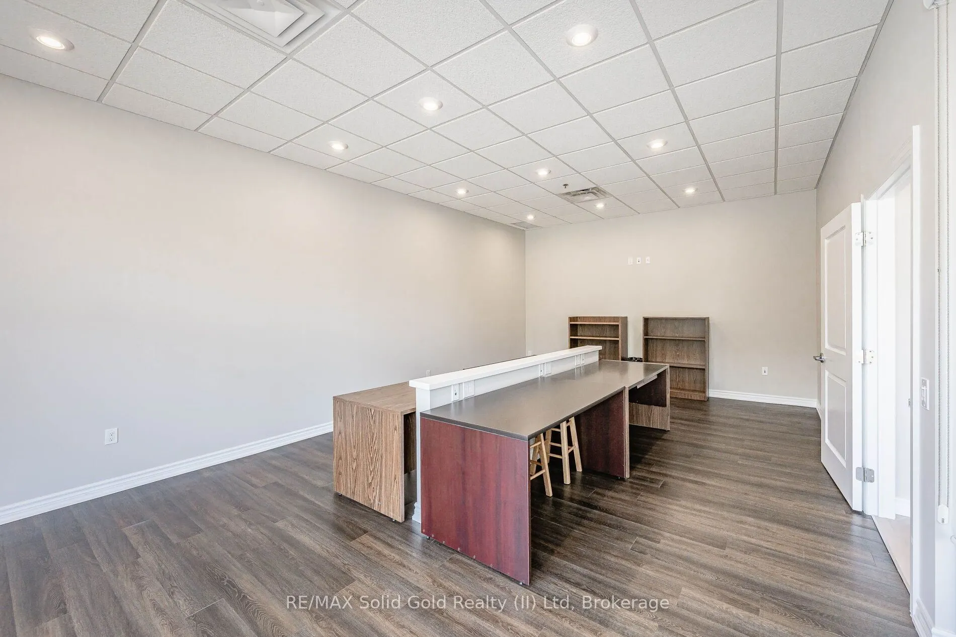150 Wellington Street E #104