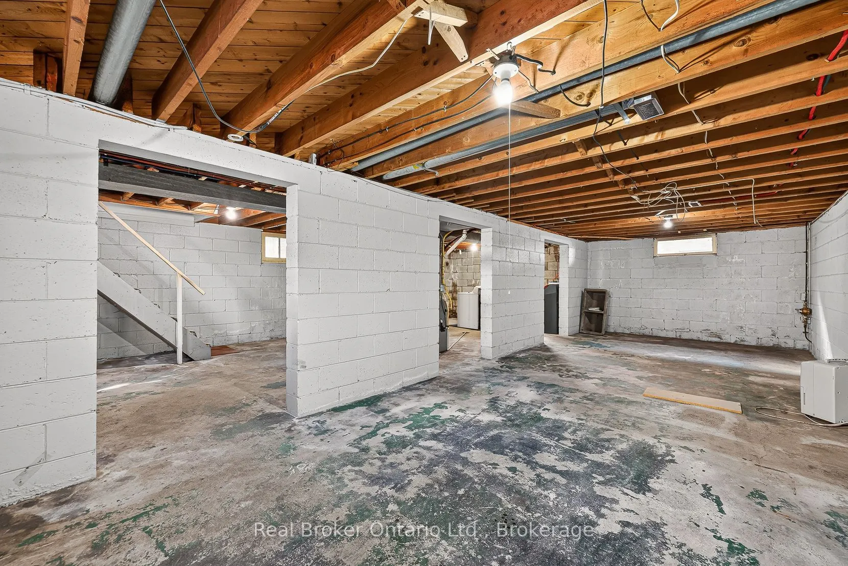 884 Devonshire Avenue