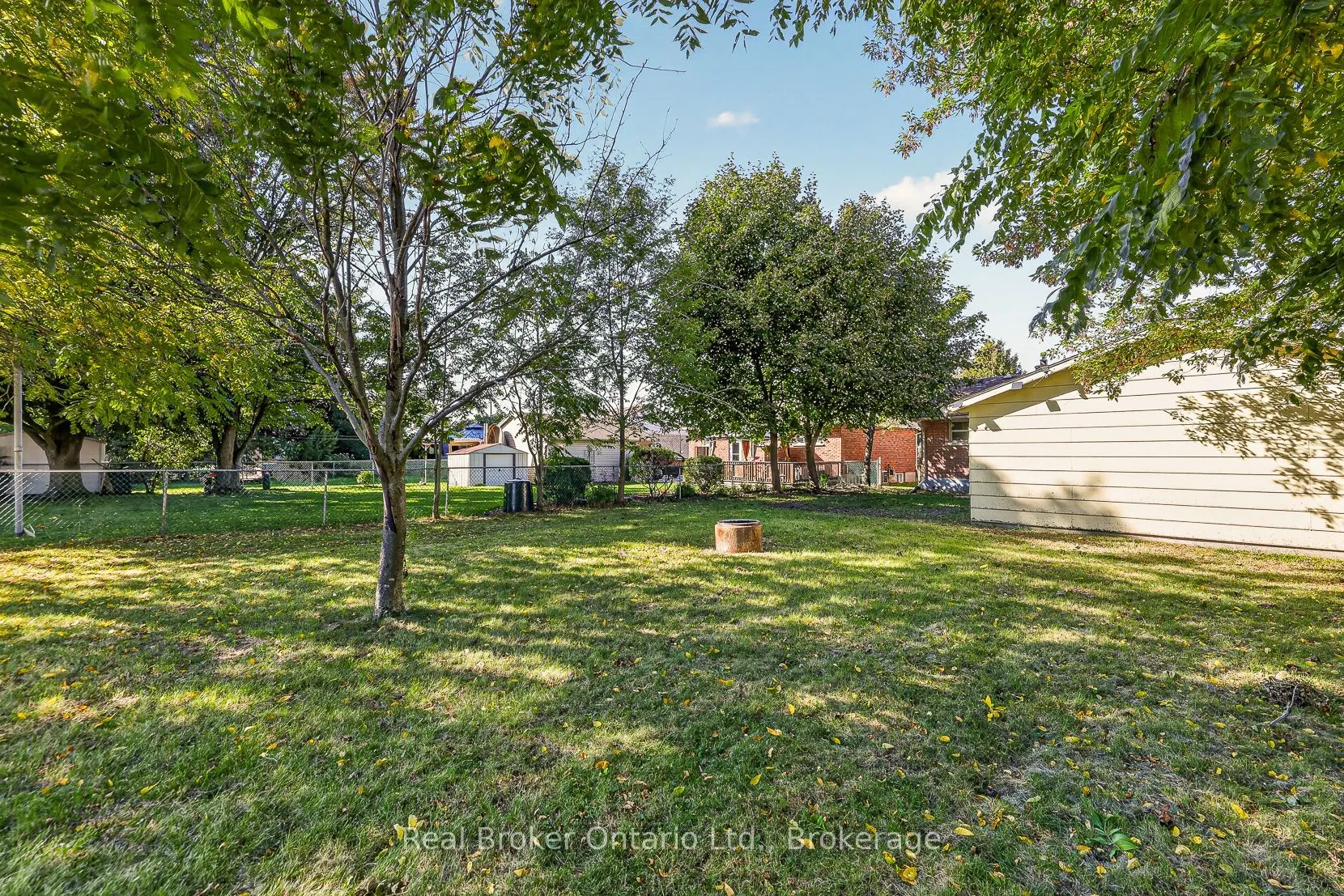 884 Devonshire Avenue