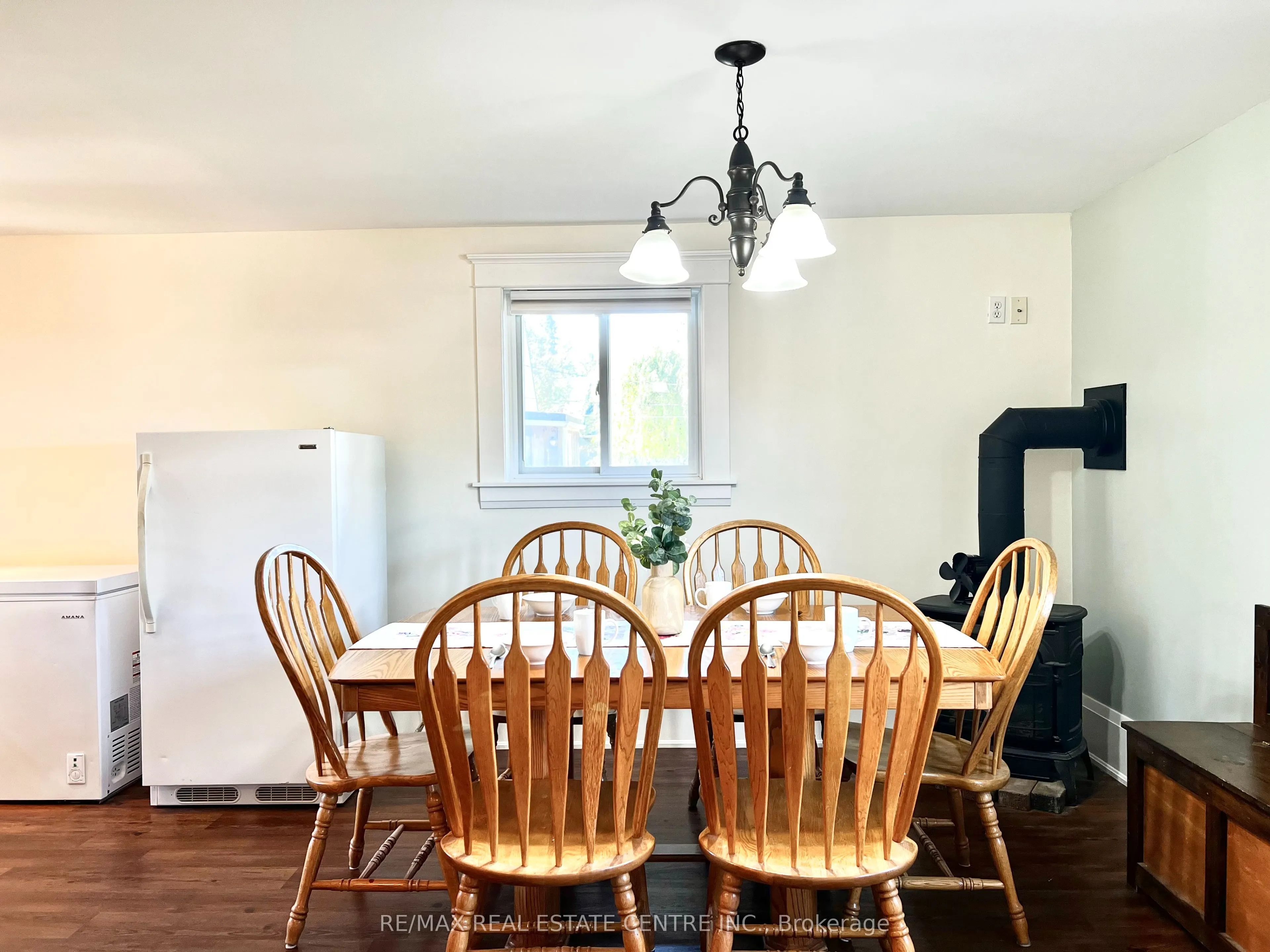 314 Main Street E