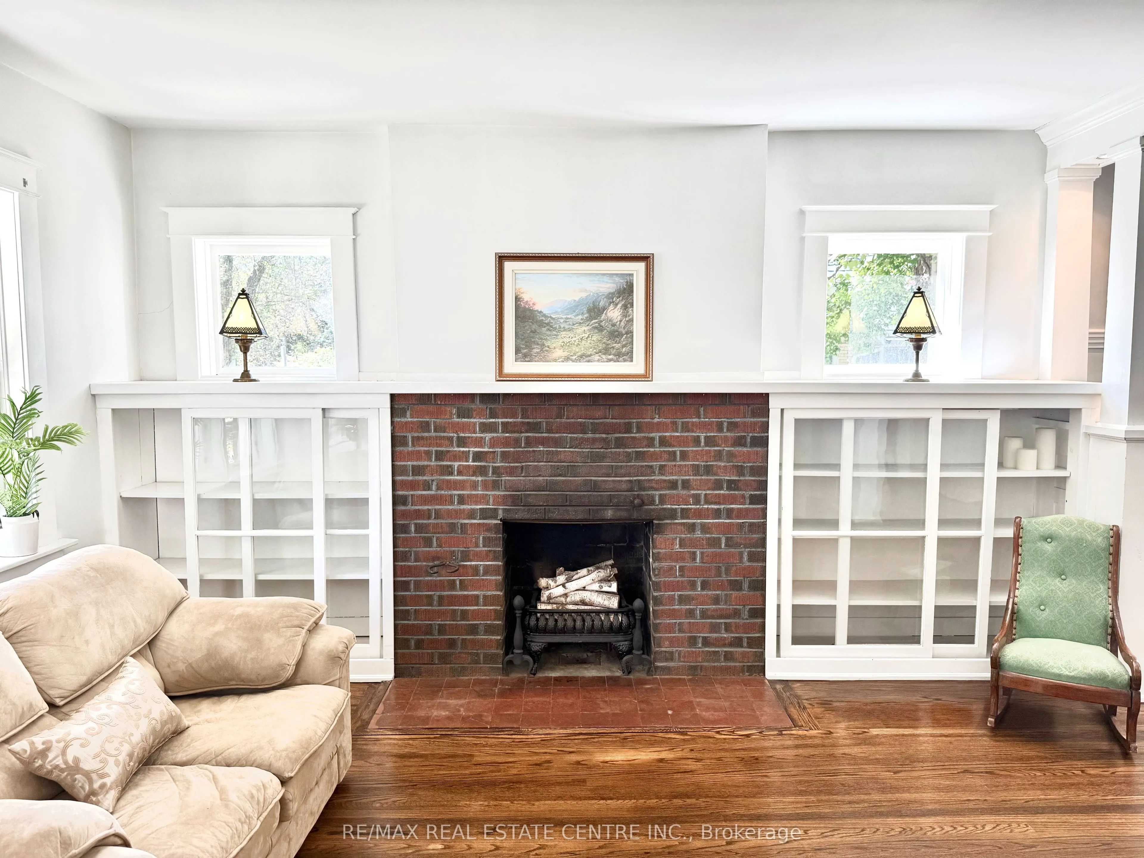 314 Main Street E