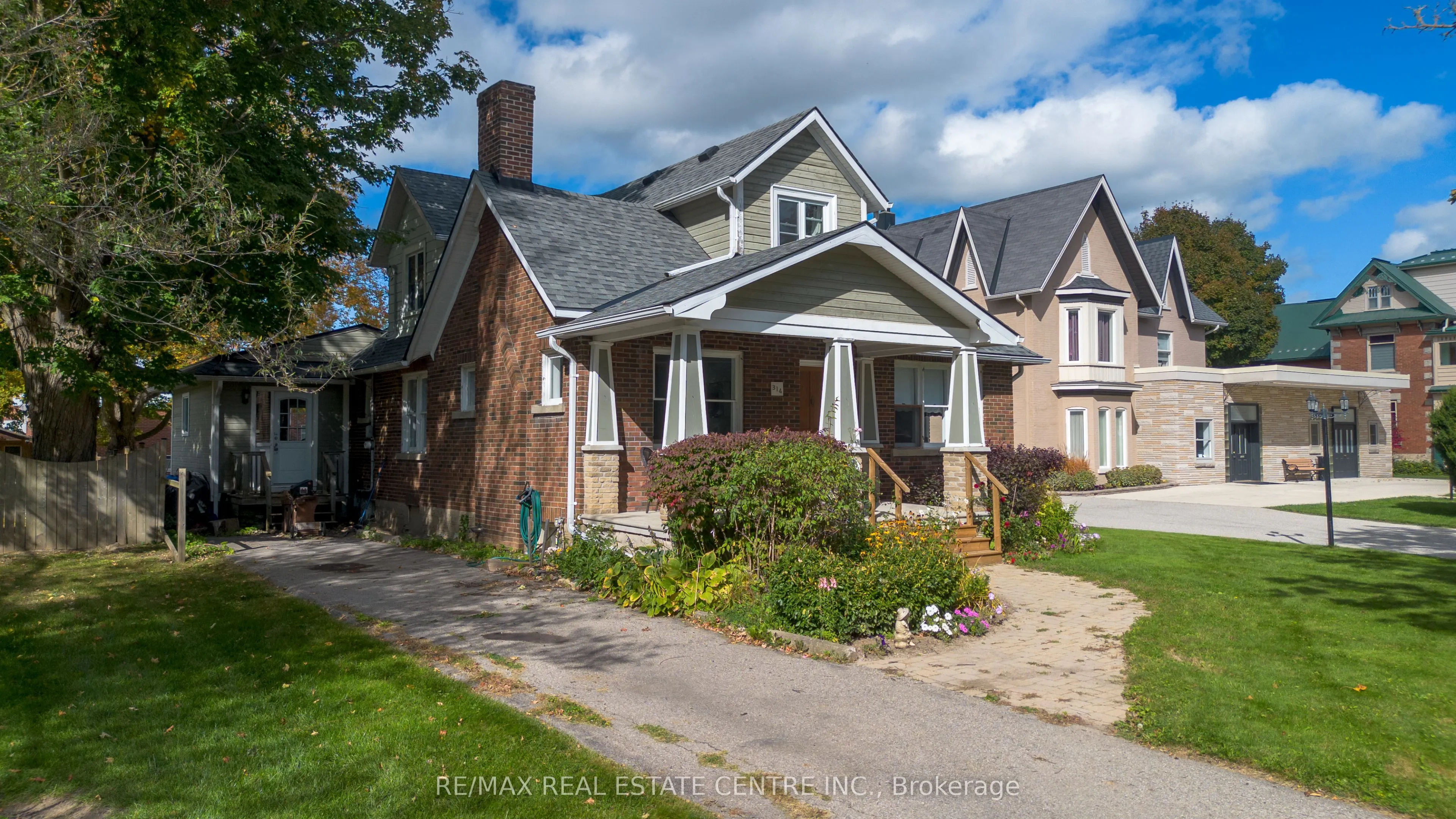 314 Main Street E