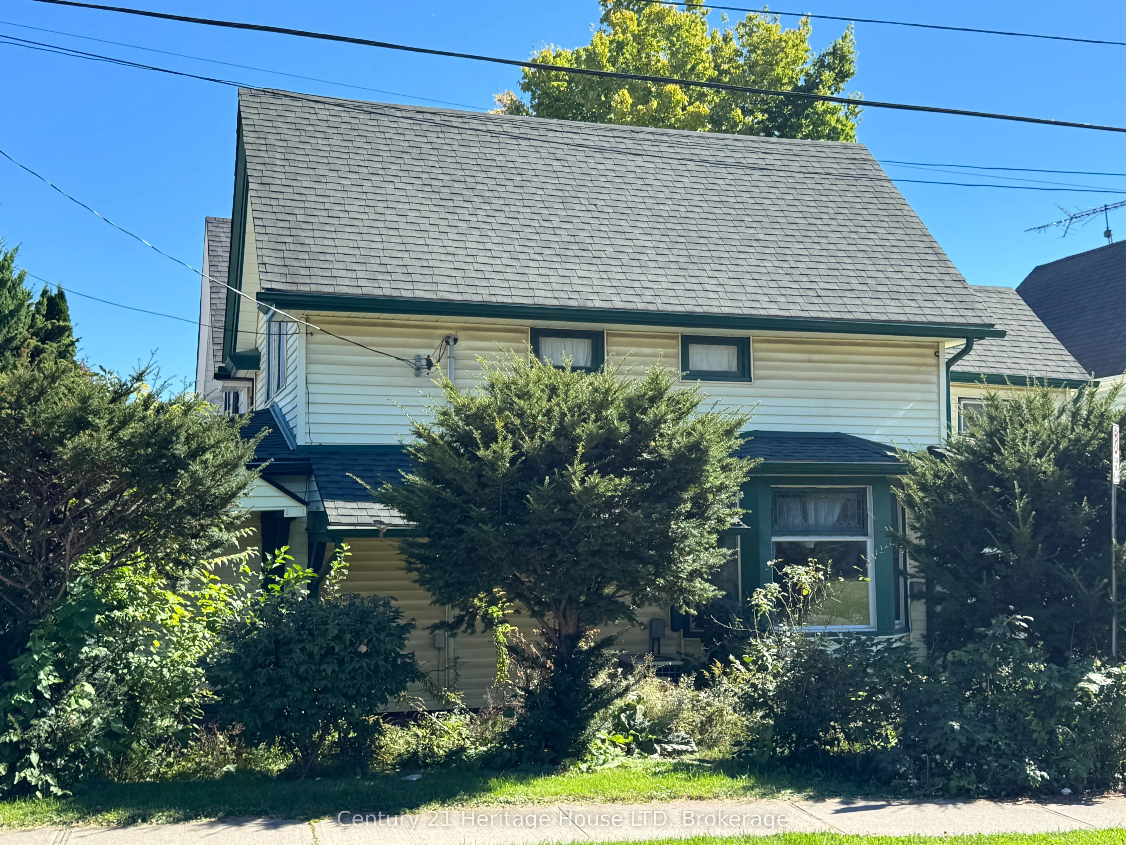 4488 Eastwood Crescent