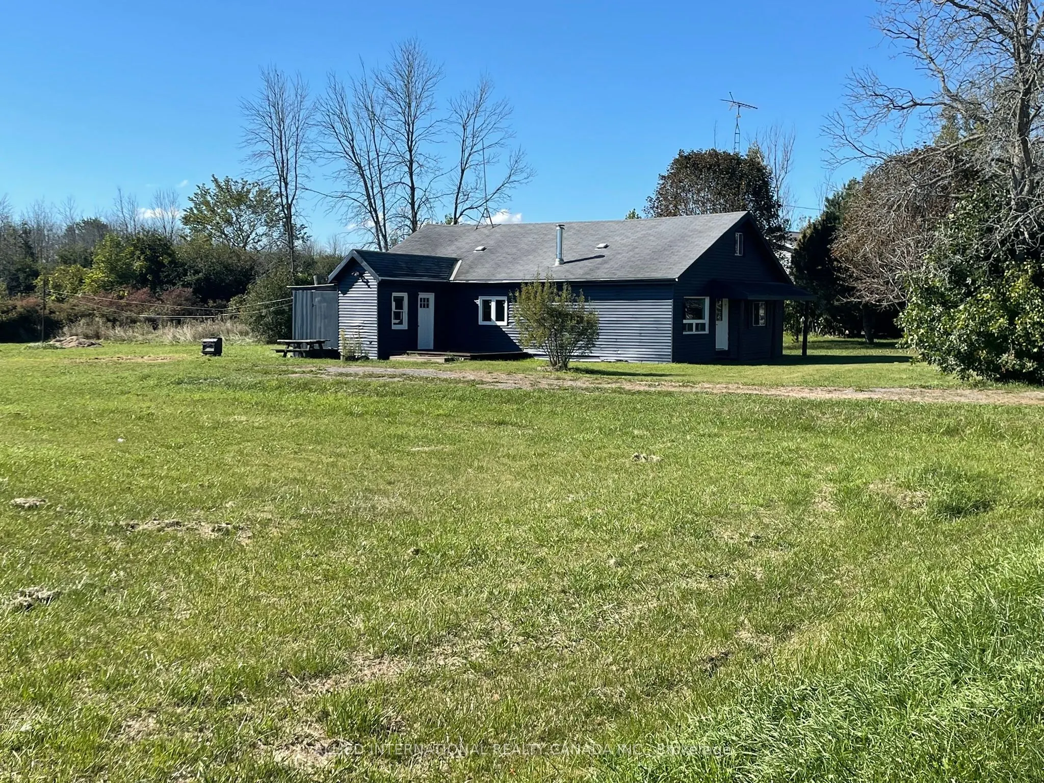 537 Burr Road