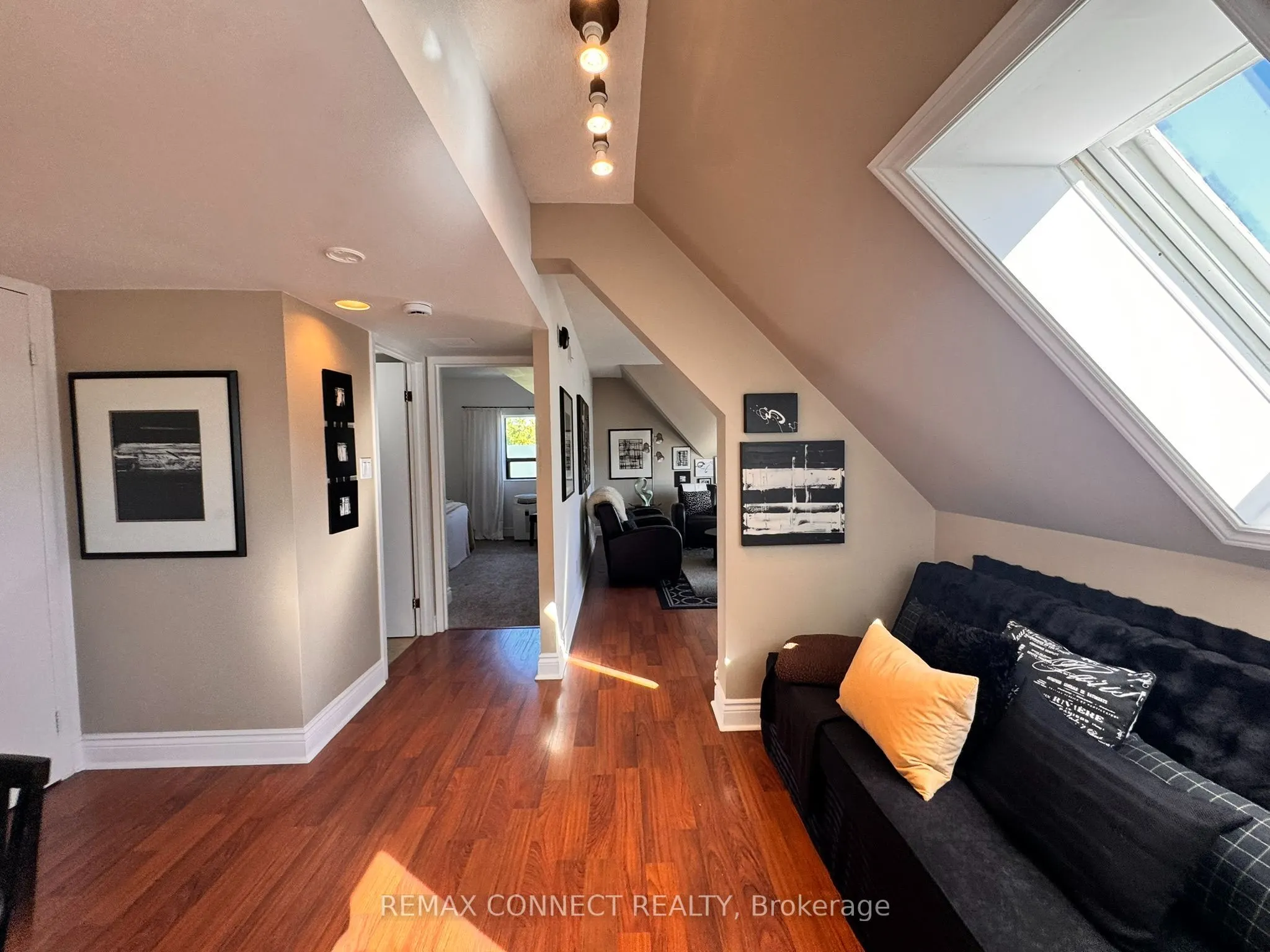 4872 Valley Way #303