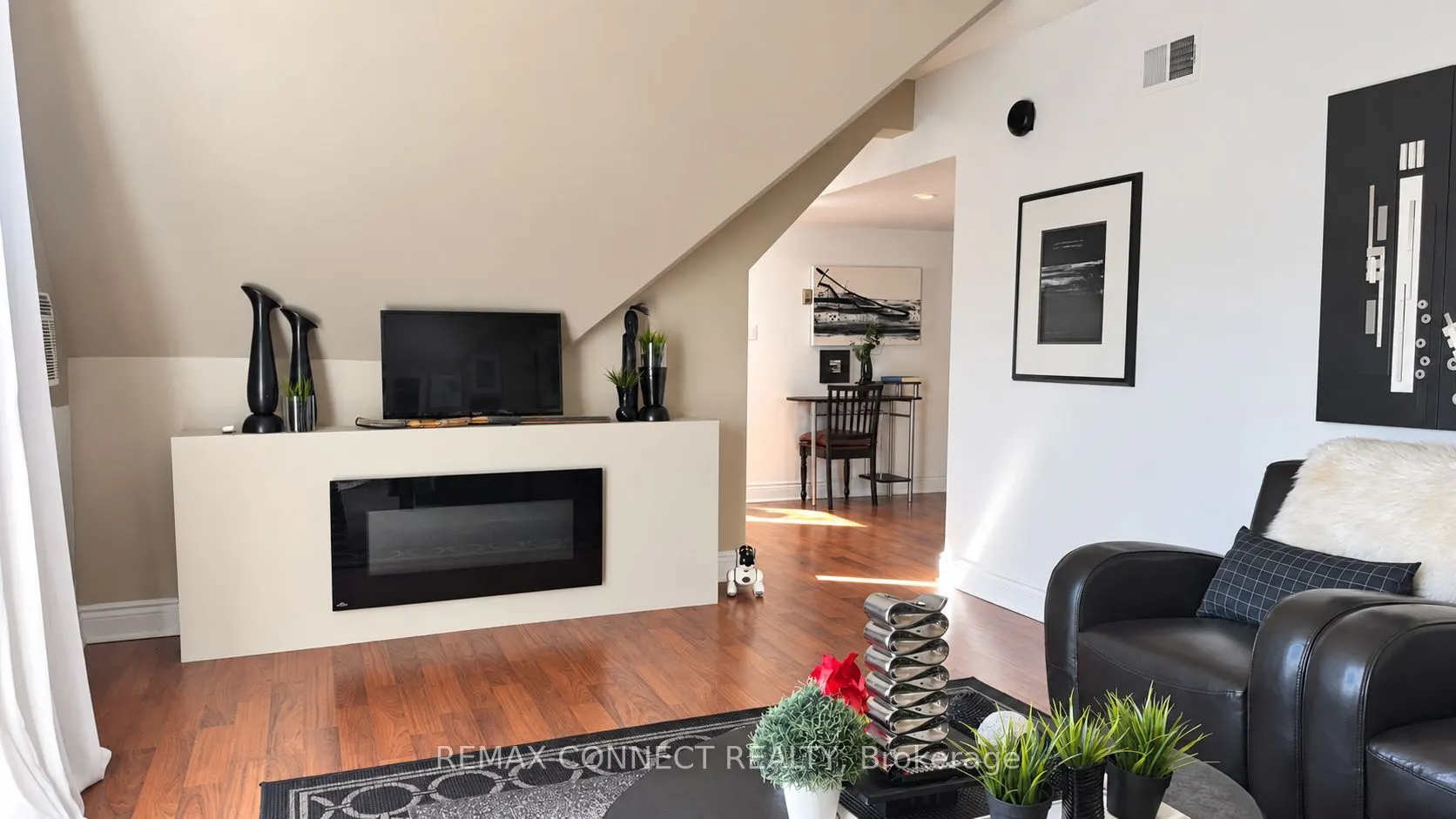 4872 Valley Way #303