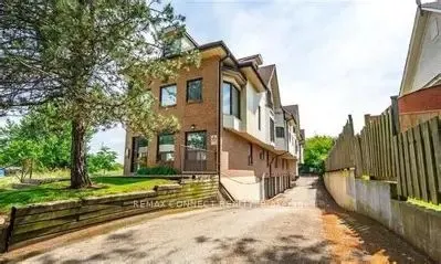 4872 Valley Way #303