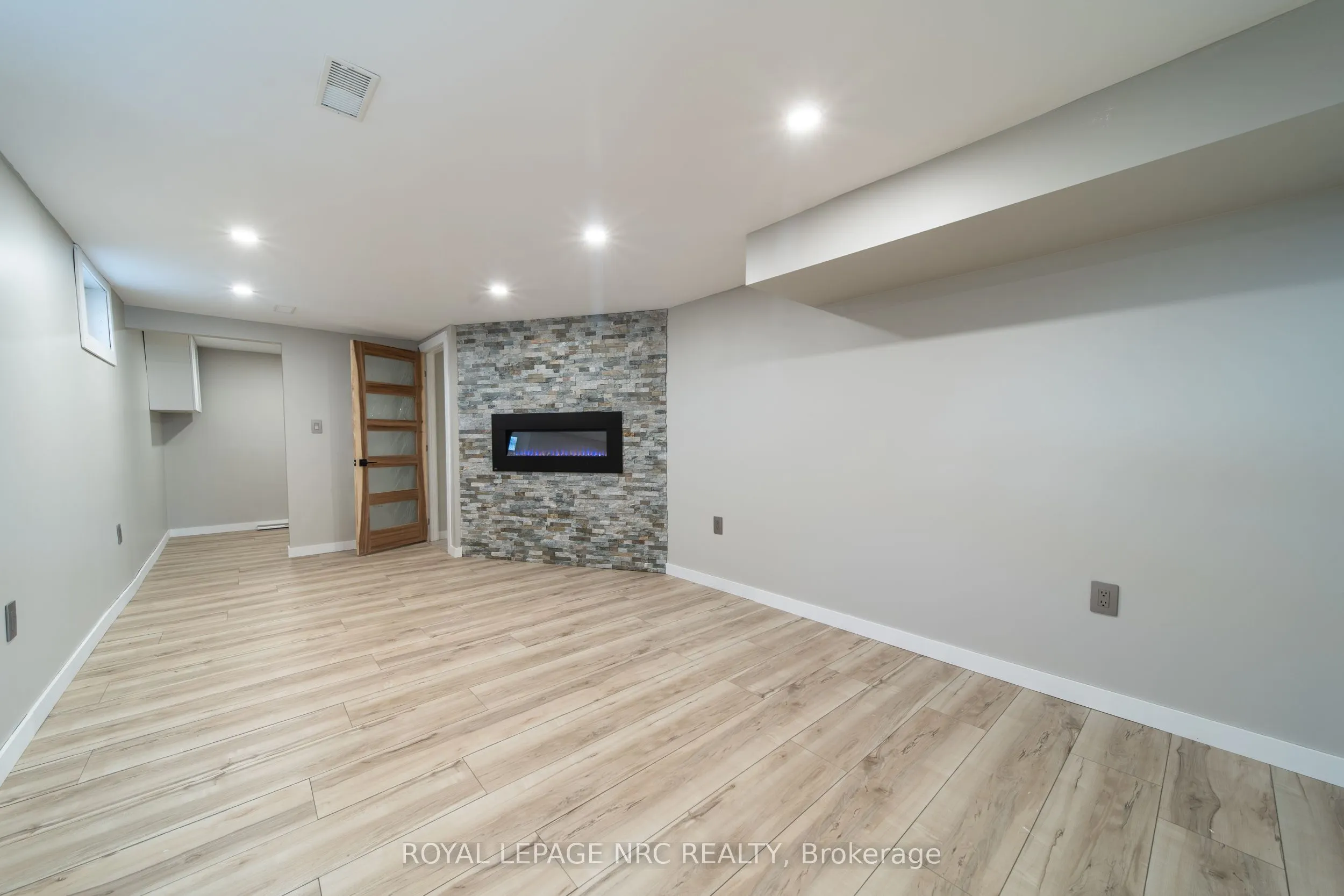 39 CHANTAL Court