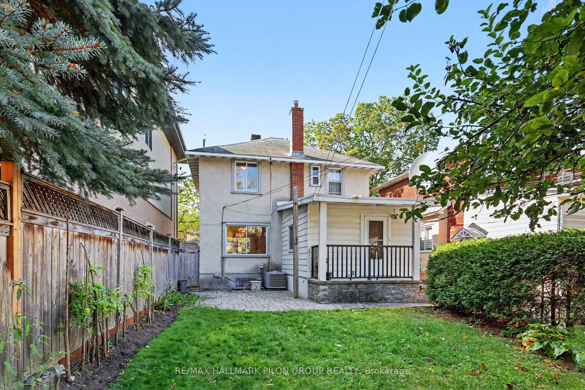 99 Huron Avenue N
