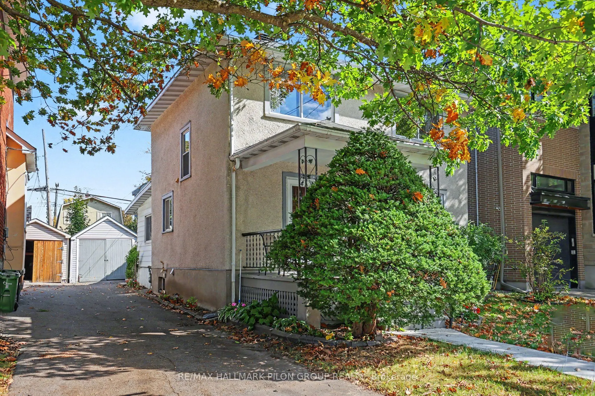 99 Huron Avenue N