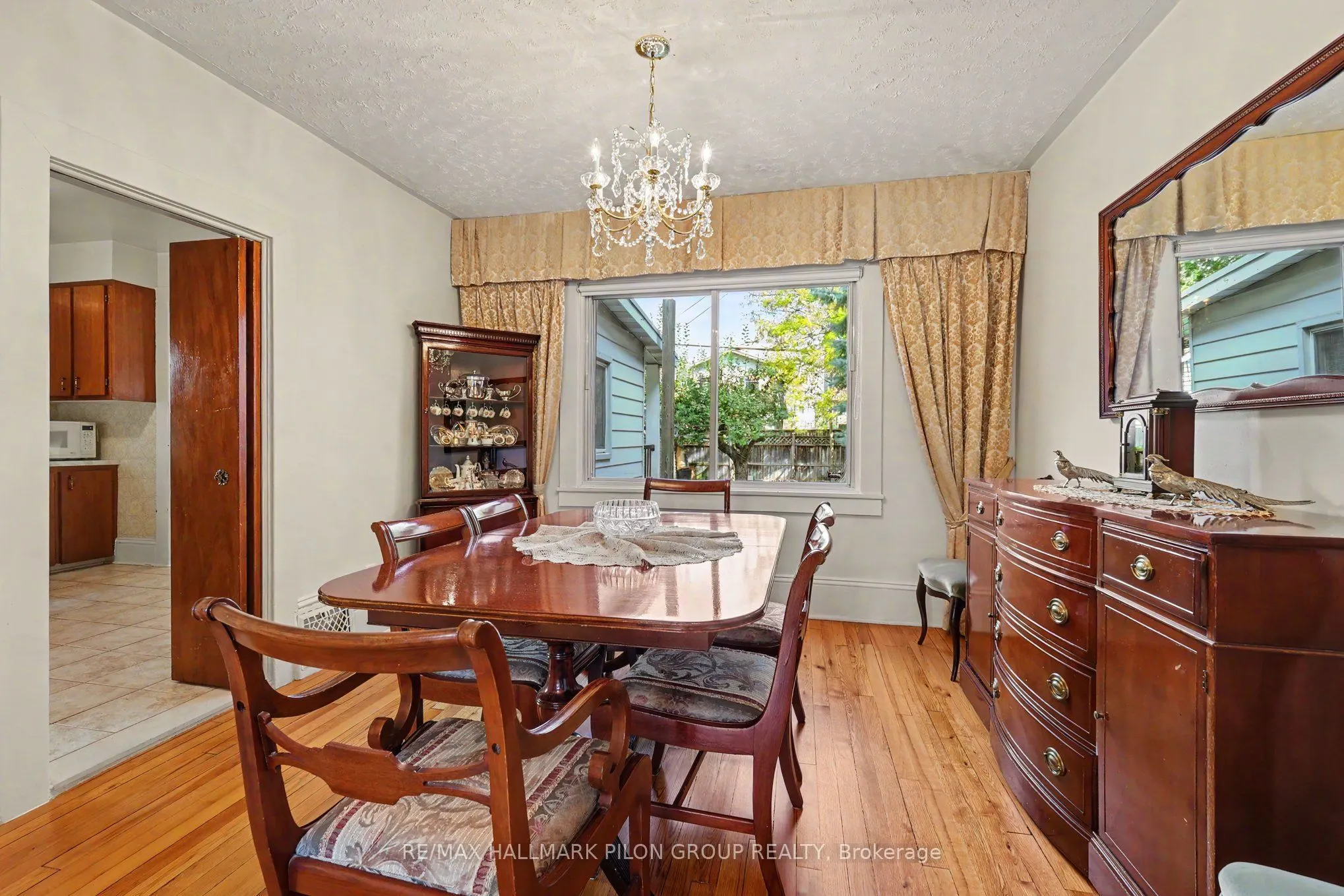 99 Huron Avenue N