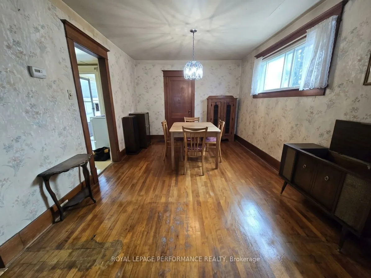 436 Fourth Street E