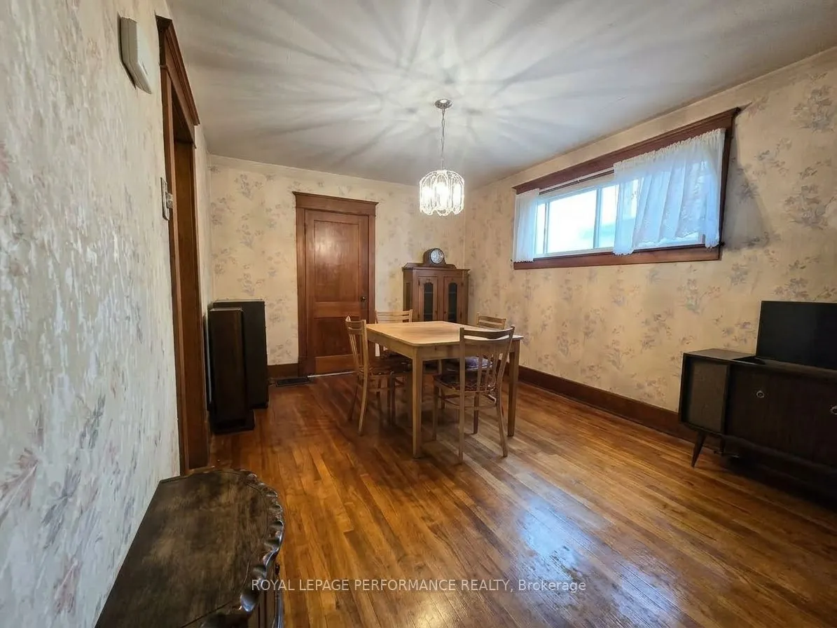 436 Fourth Street E
