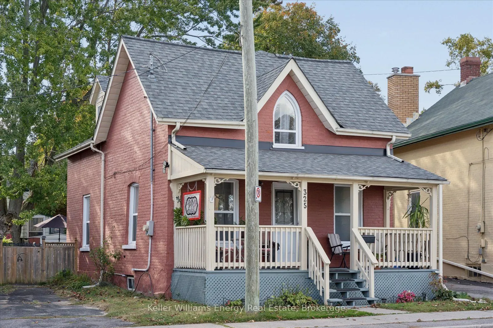325 Ball Street