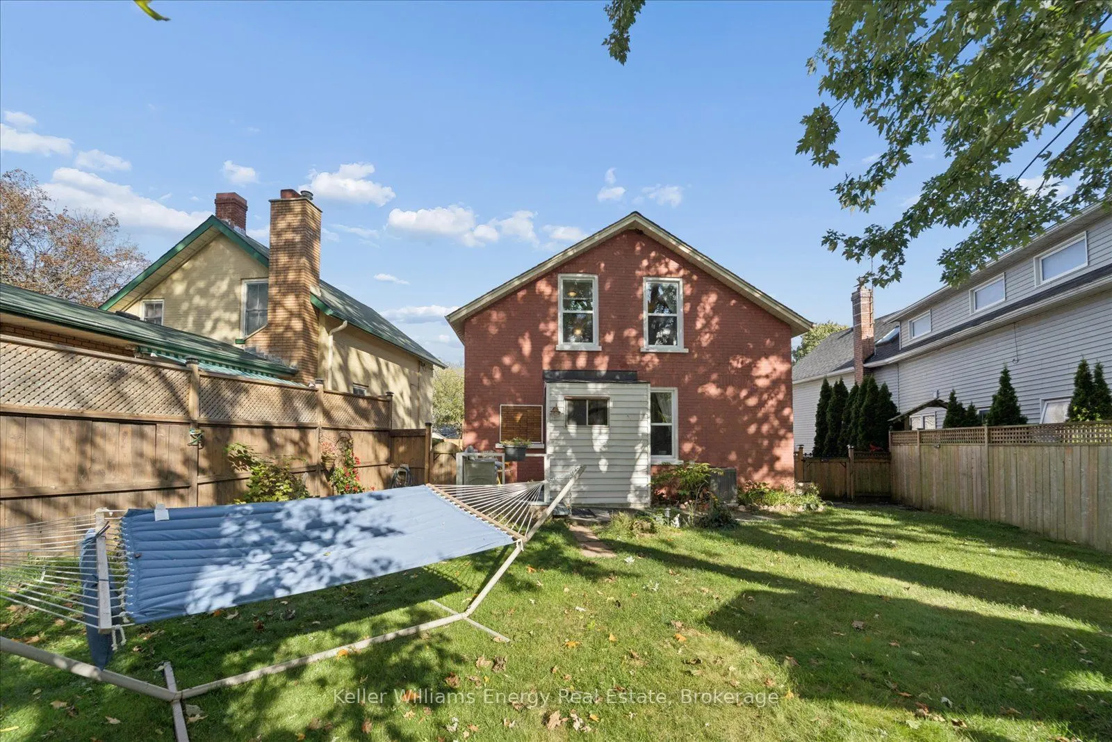 325 Ball Street