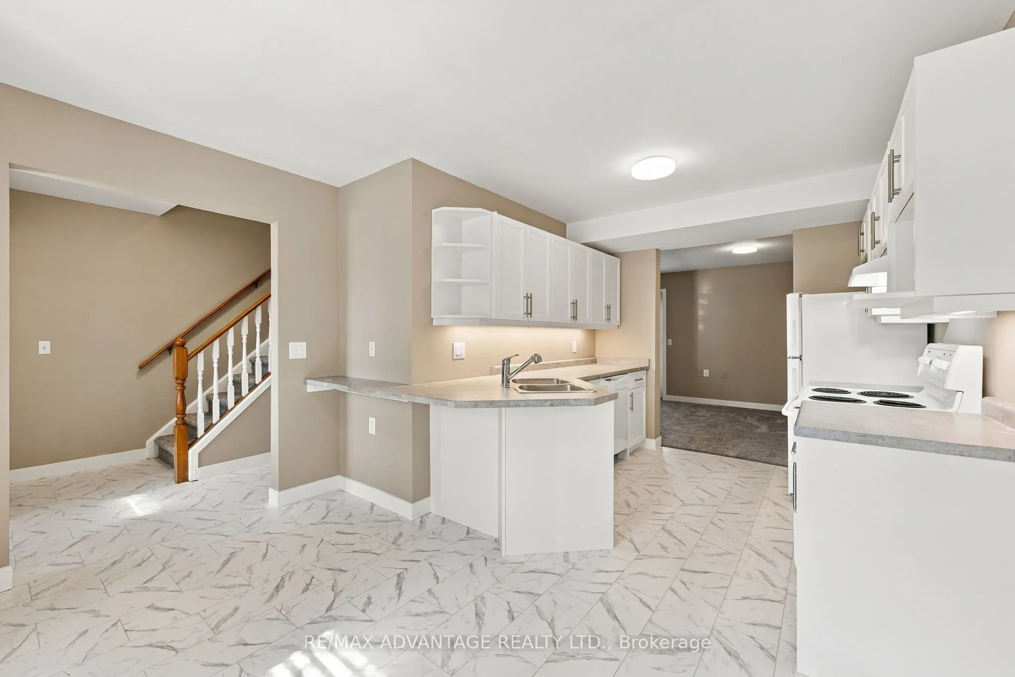 122 Sherwood Forest Square #7