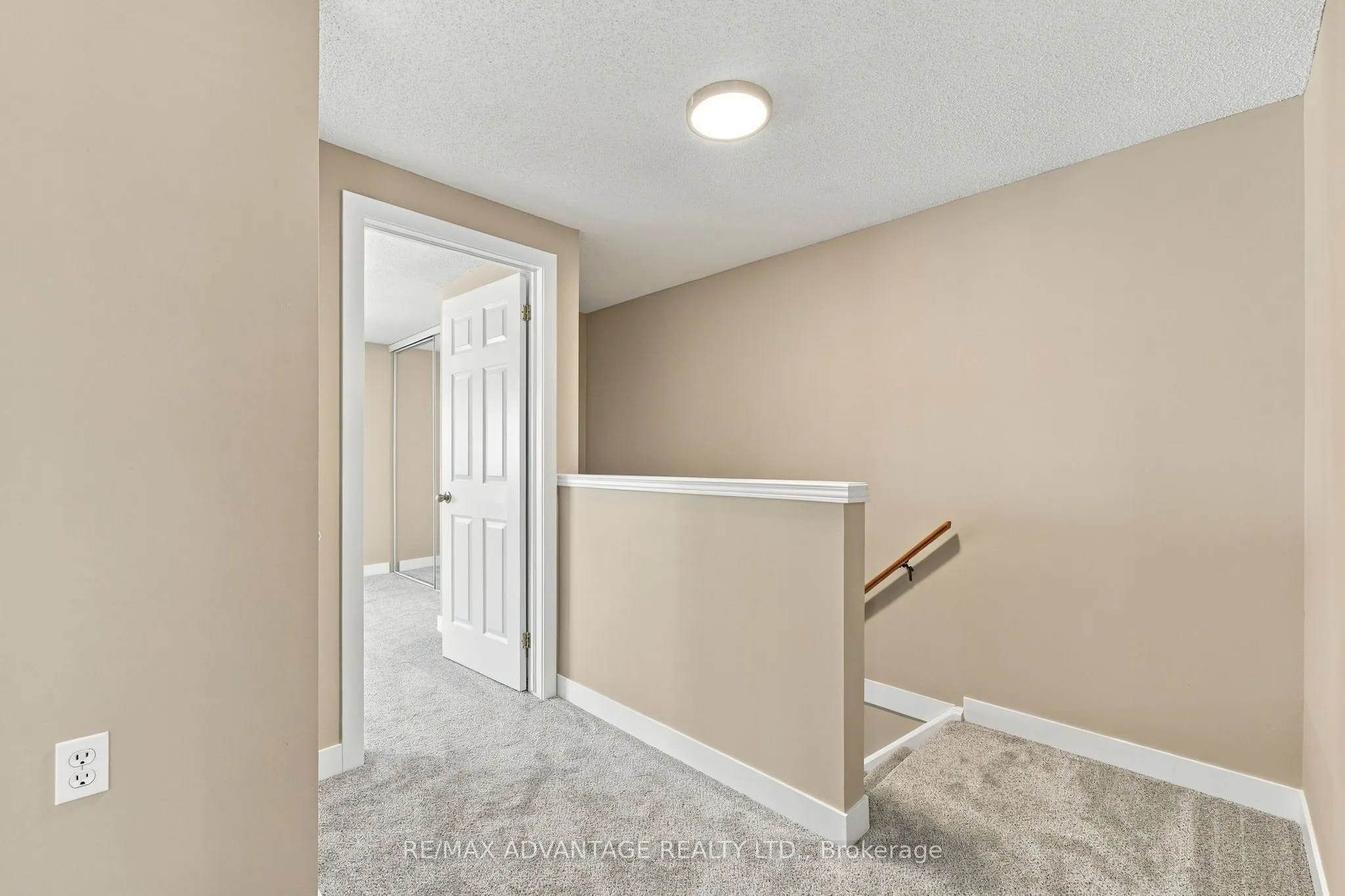 122 Sherwood Forest Square #7
