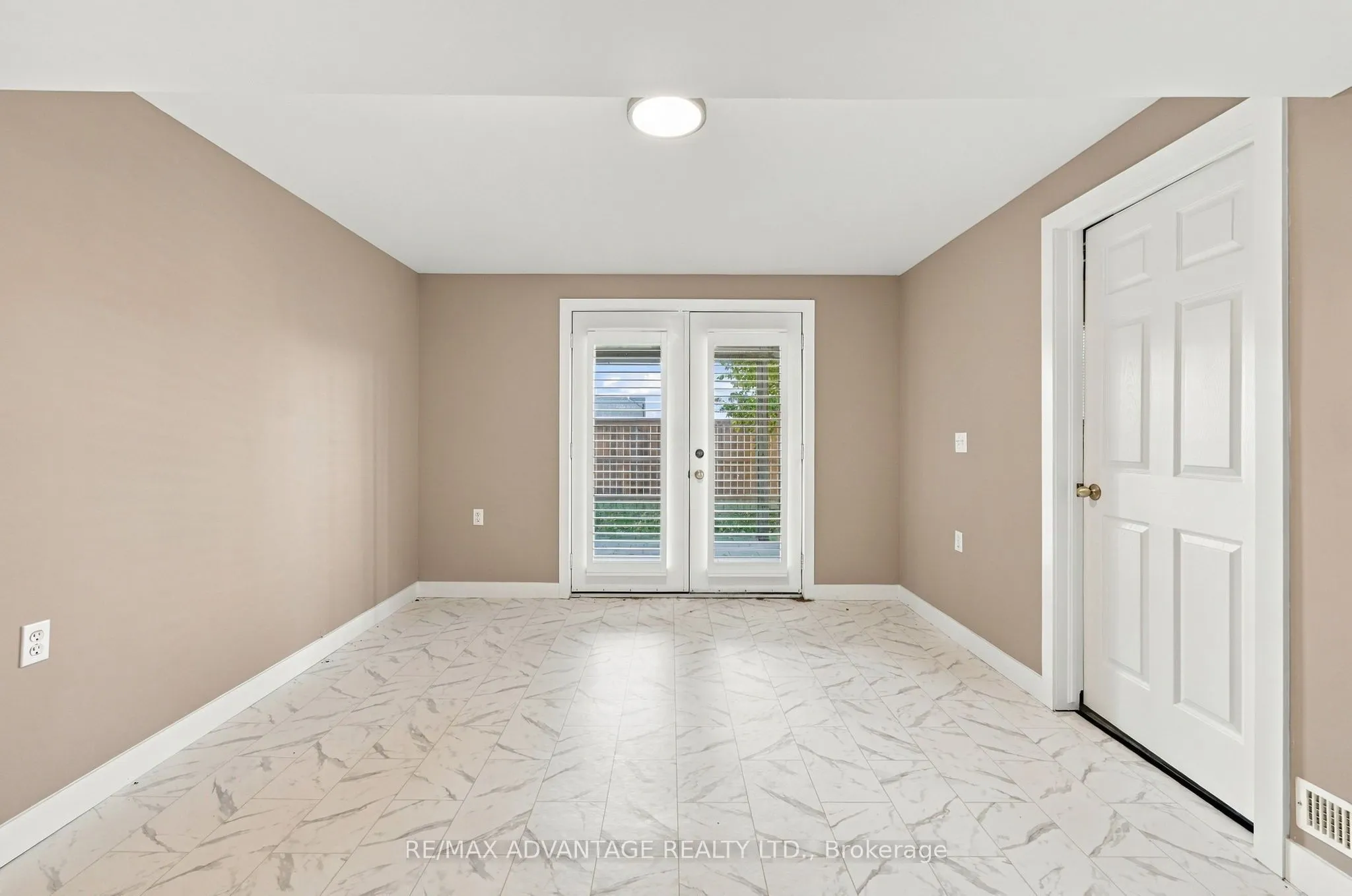 122 Sherwood Forest Square #7