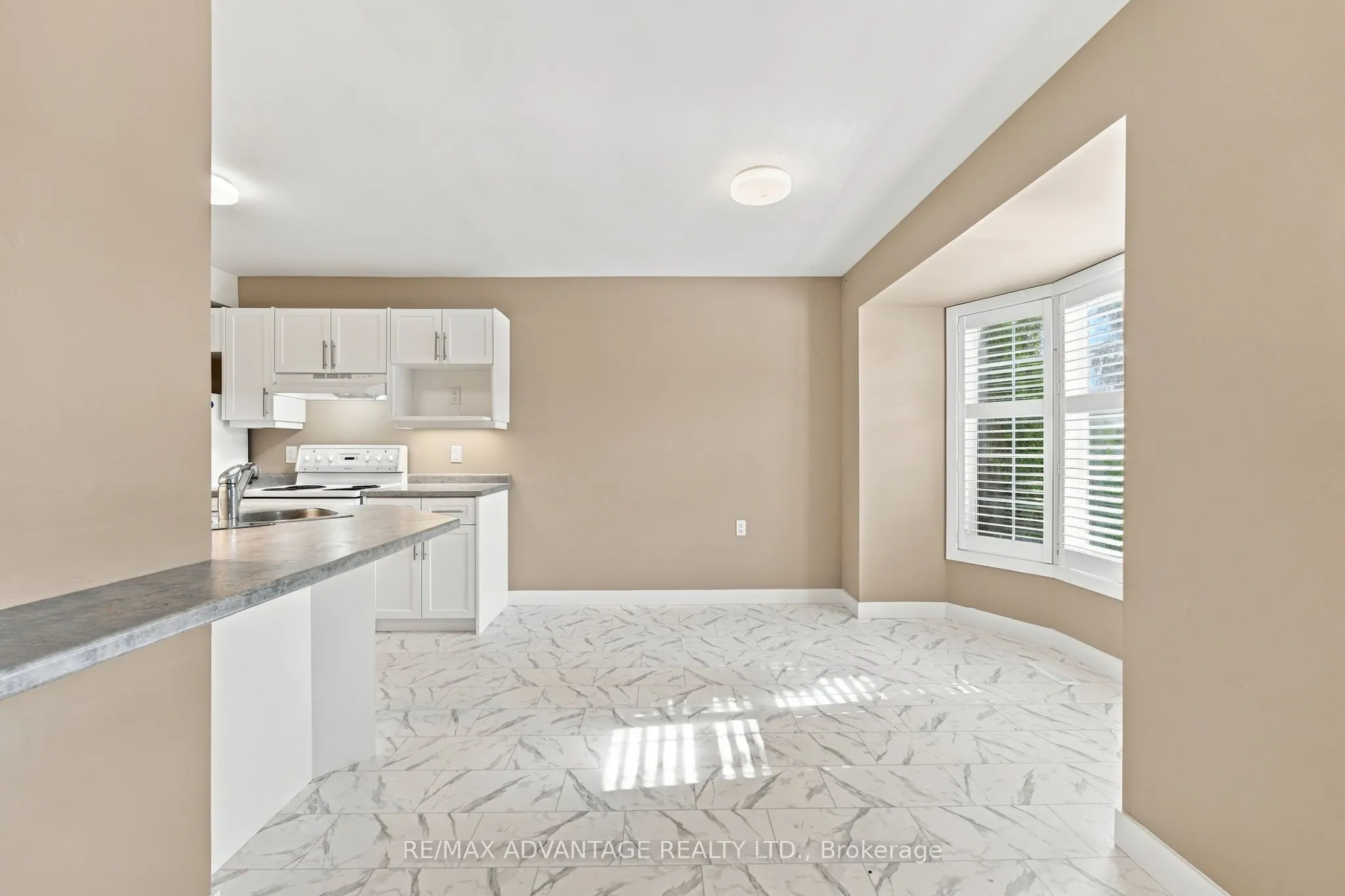 122 Sherwood Forest Square #7