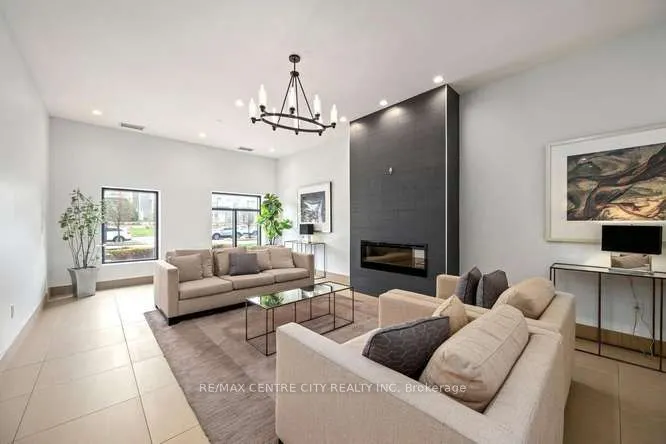 240 Villagewalk Boulevard #204