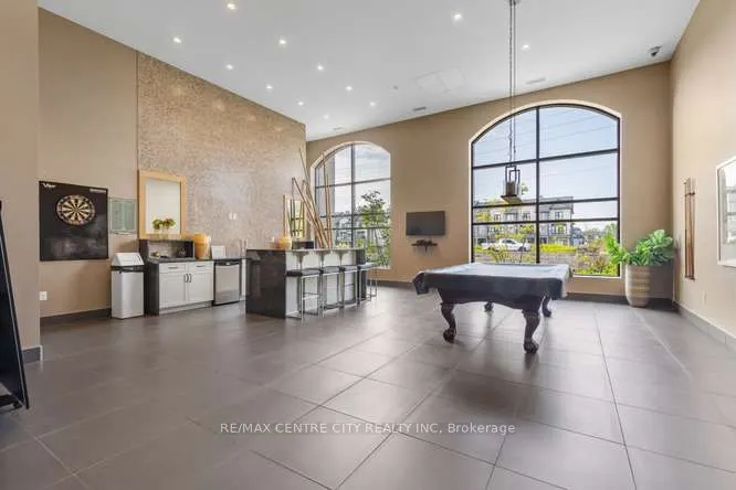 240 Villagewalk Boulevard #204